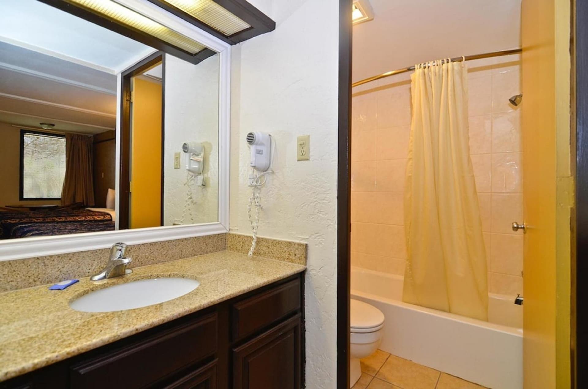 Stay Express Inn Athens property views in Athens, TX — gallery photo 3