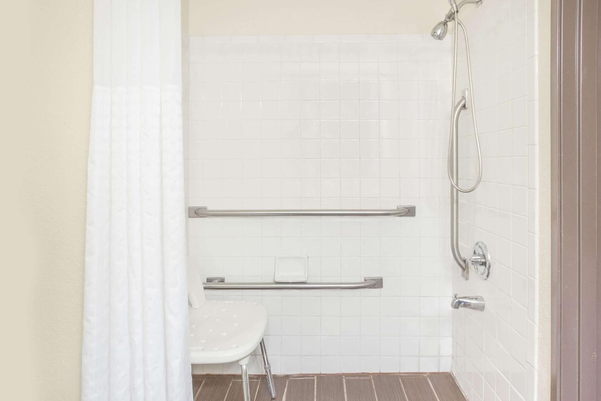Baymont by Wyndham Holland interior in Holland, MI — gallery photo 2