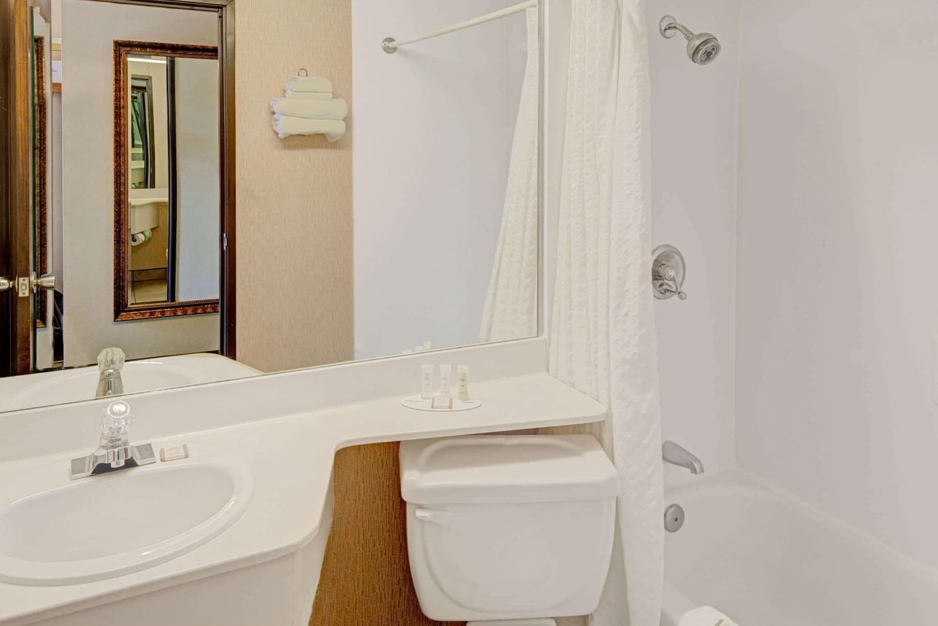 Hotel 505 interior in Albuquerque, NM — gallery photo 2