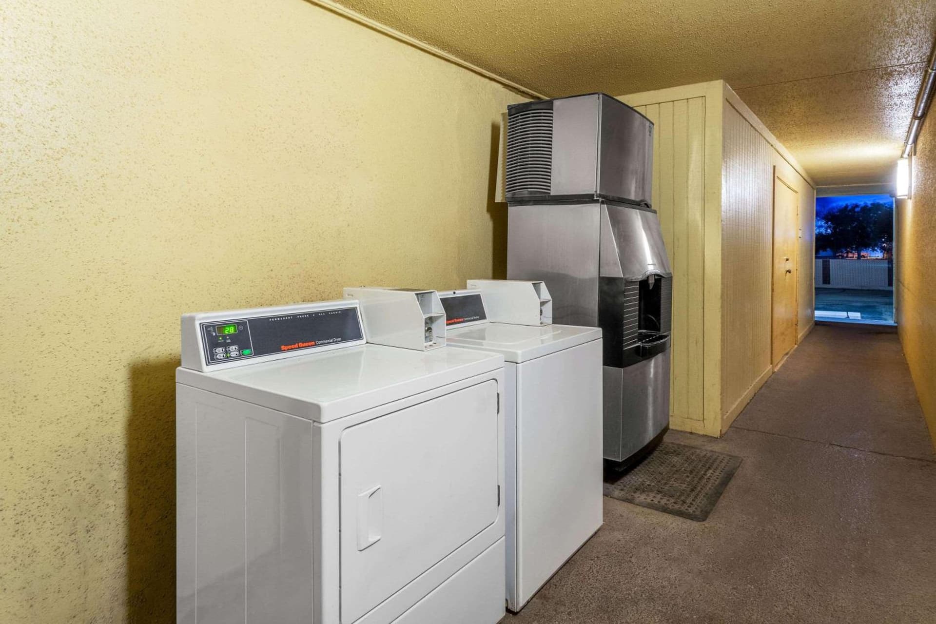 La Quinta Inn by Wyndham Odessa gallery photo in Odessa, TX — image 29