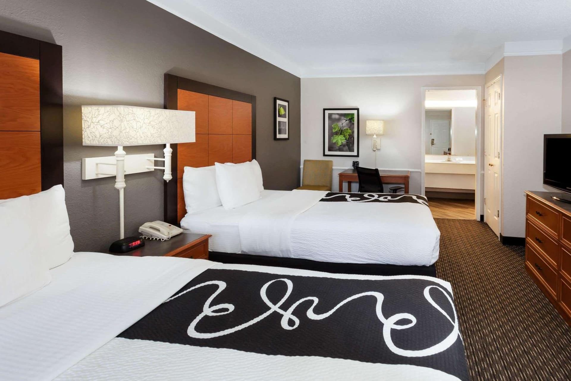 La Quinta Inn by Wyndham Laredo I-35 property views in Laredo, TX — gallery photo 3
