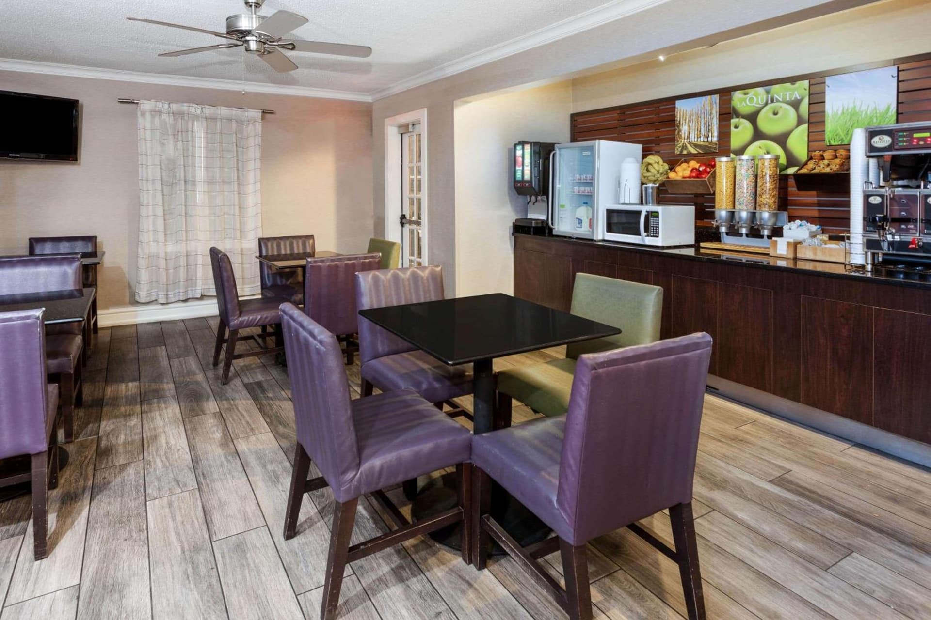 La Quinta Inn by Wyndham Laredo I-35 gallery photo in Laredo, TX — image 14
