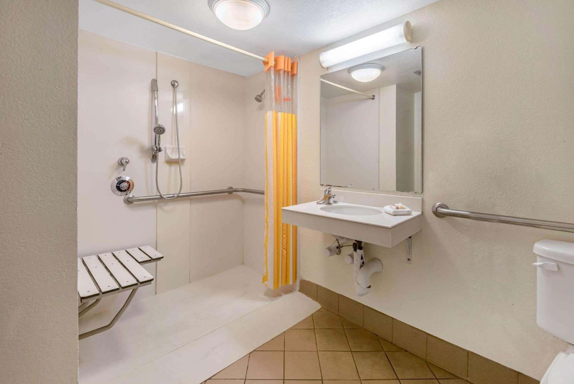 La Quinta Inn by Wyndham San Antonio Market Square gallery photo in San Antonio, TX — image 28