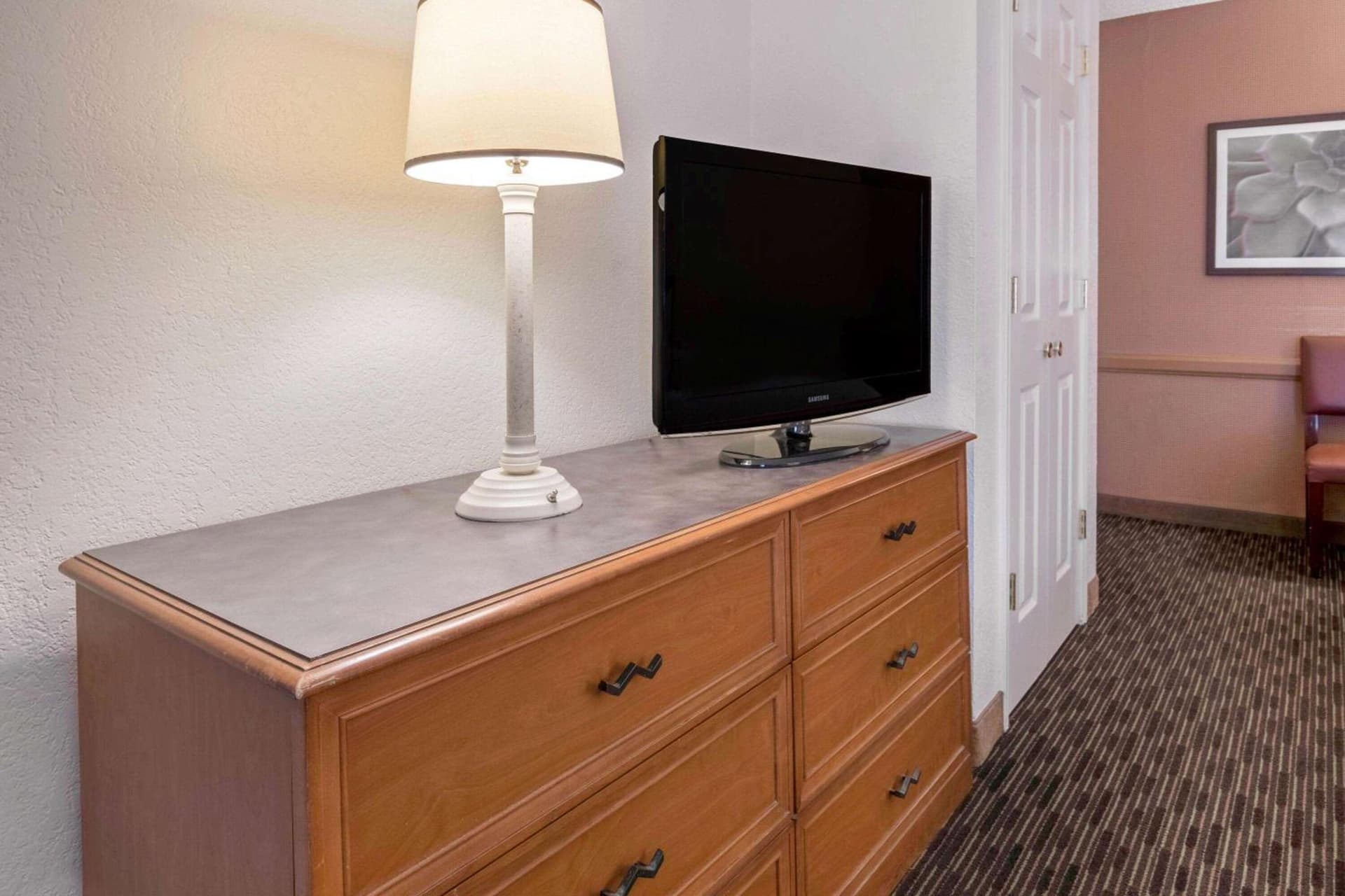 La Quinta Inn by Wyndham San Antonio Market Square gallery photo in San Antonio, TX — image 27