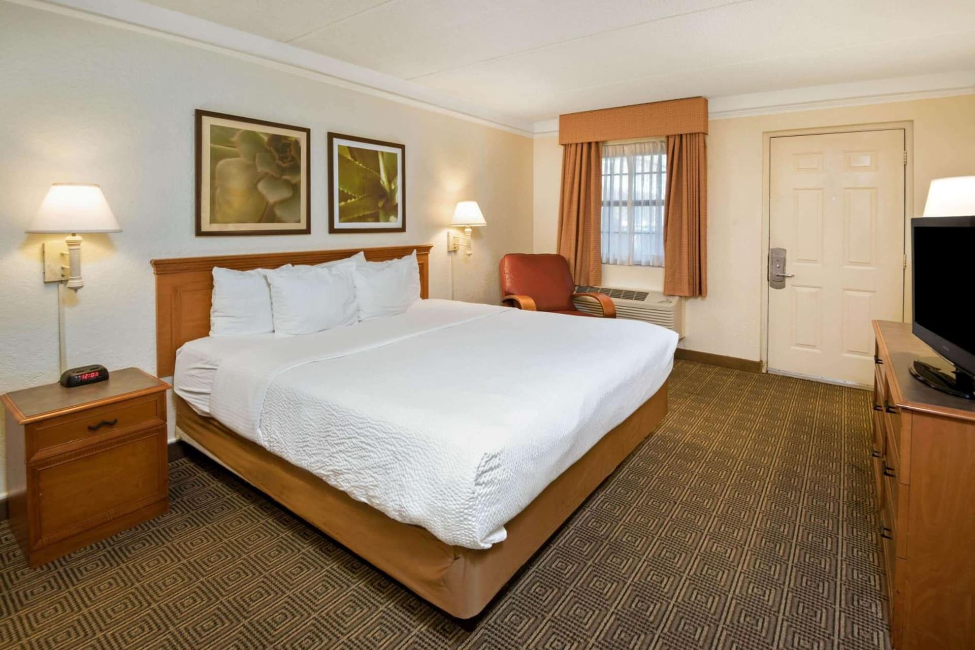 La Quinta Inn by Wyndham San Antonio Market Square gallery photo in San Antonio, TX — image 20