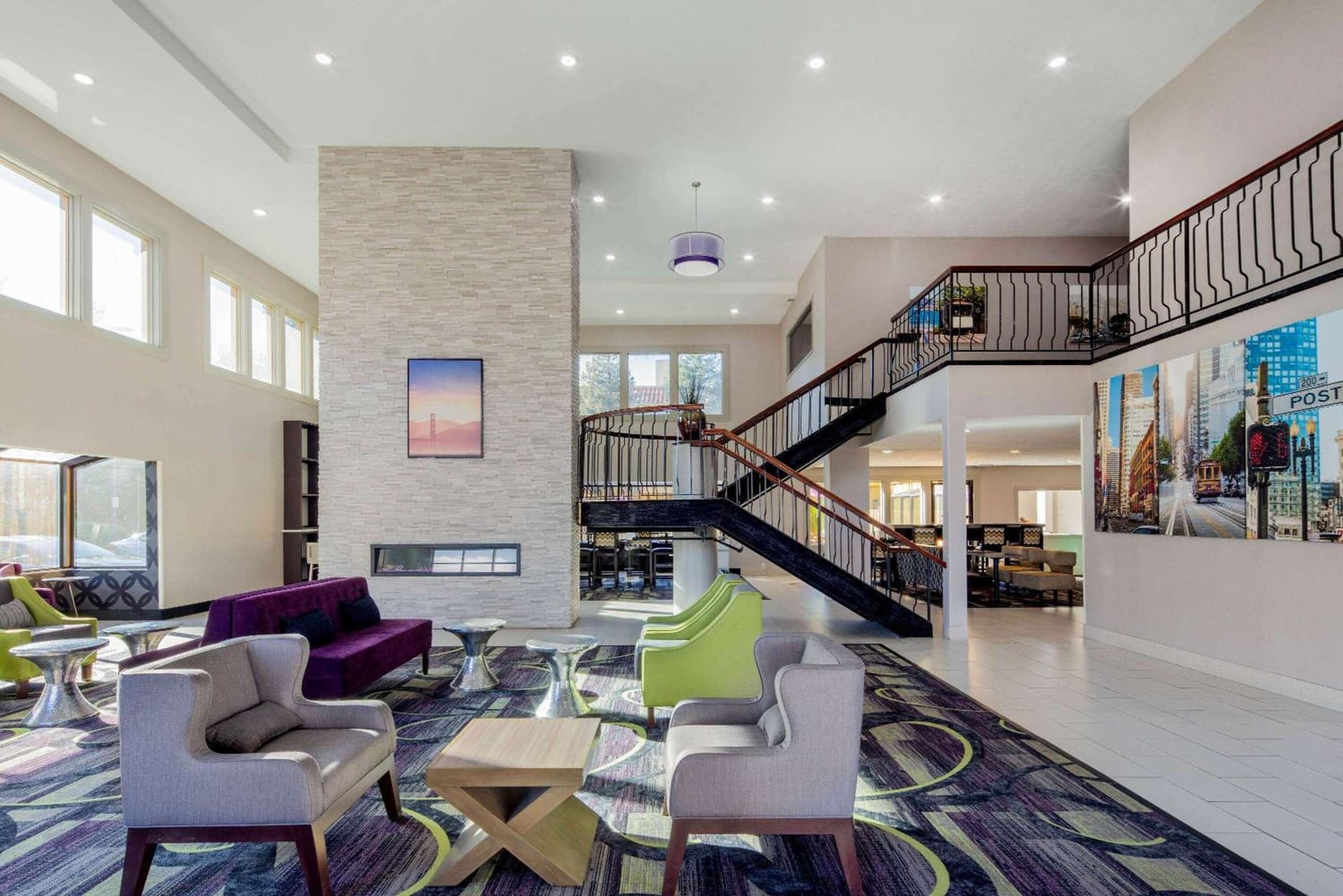 La Quinta by Wyndham Oakland - Hayward interior in Hayward, CA — gallery photo 2