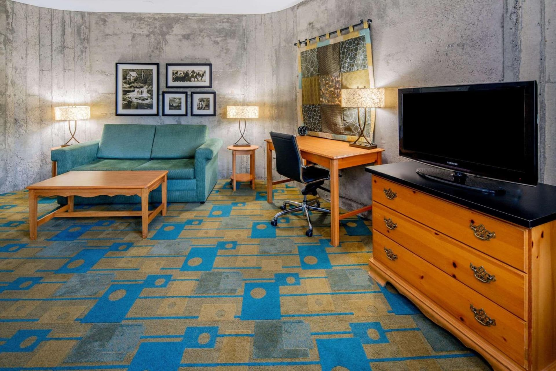 La Quinta Inn & Suites by Wyndham Irvine Spectrum gallery photo in Irvine, CA — image 24