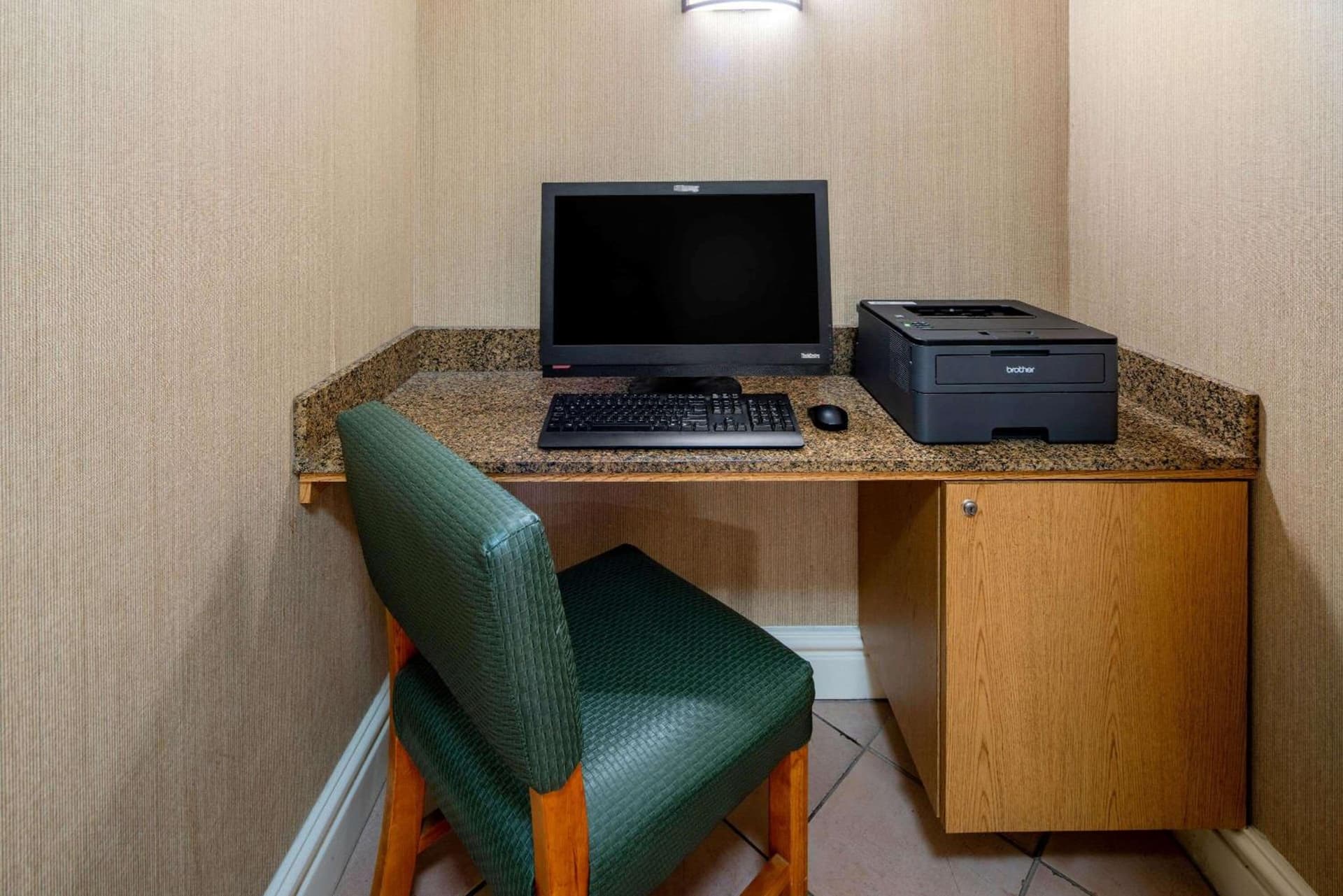 La Quinta Inn & Suites by Wyndham Irvine Spectrum gallery photo in Irvine, CA — image 19