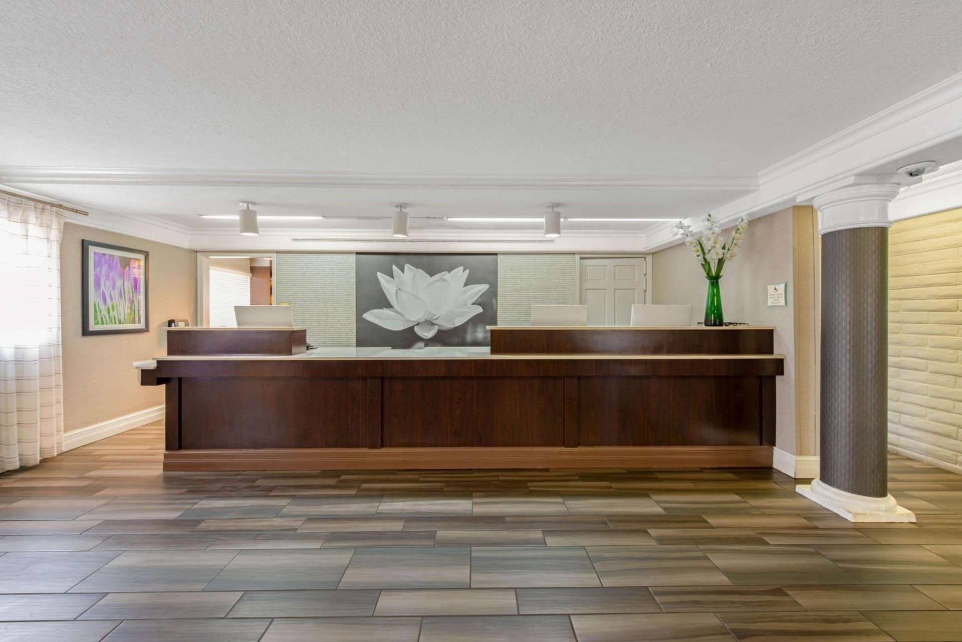 La Quinta Inn by Wyndham Miami Airport North gallery photo in Miami, FL — image 20