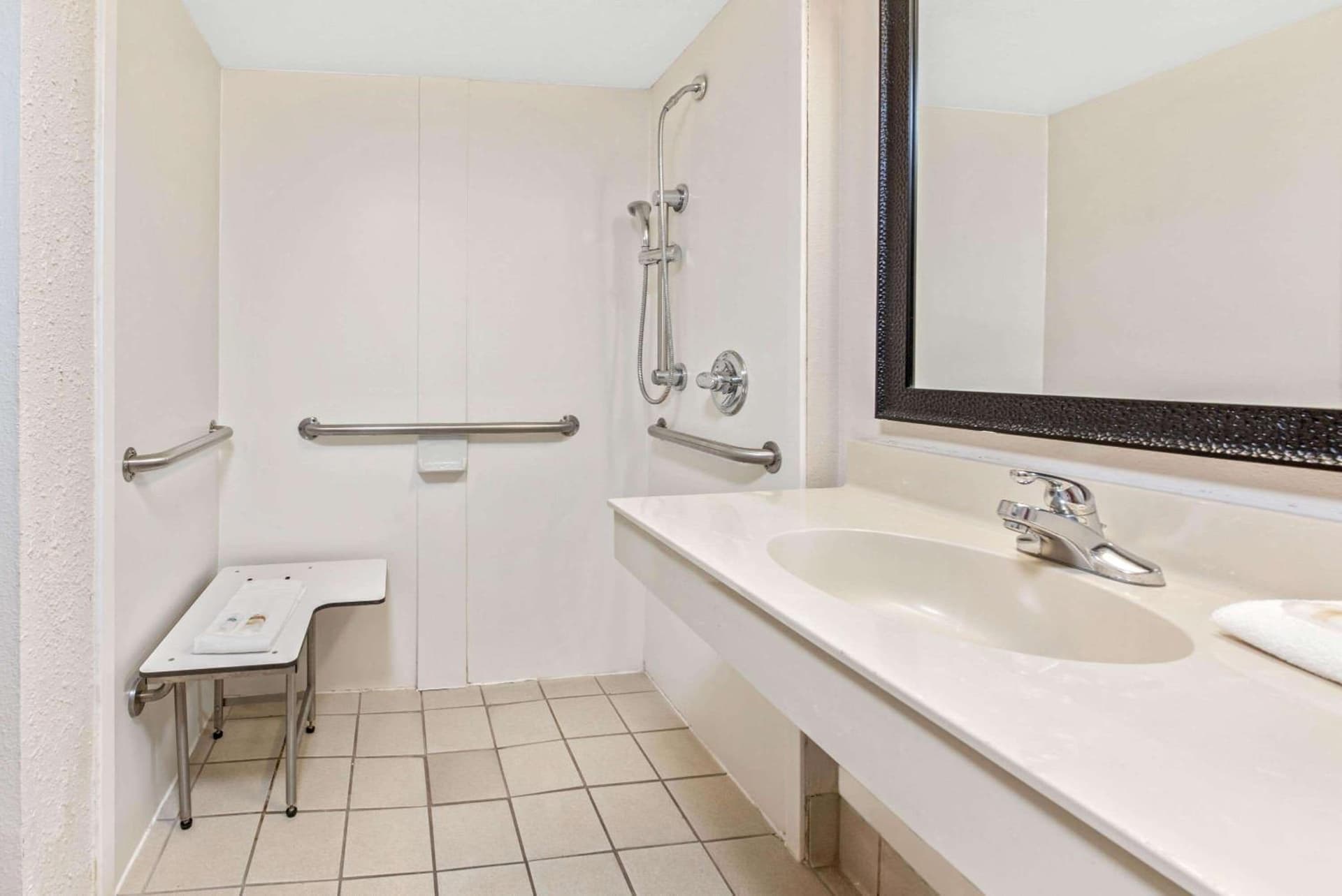 La Quinta Inn by Wyndham Miami Airport North gallery photo in Miami, FL — image 18