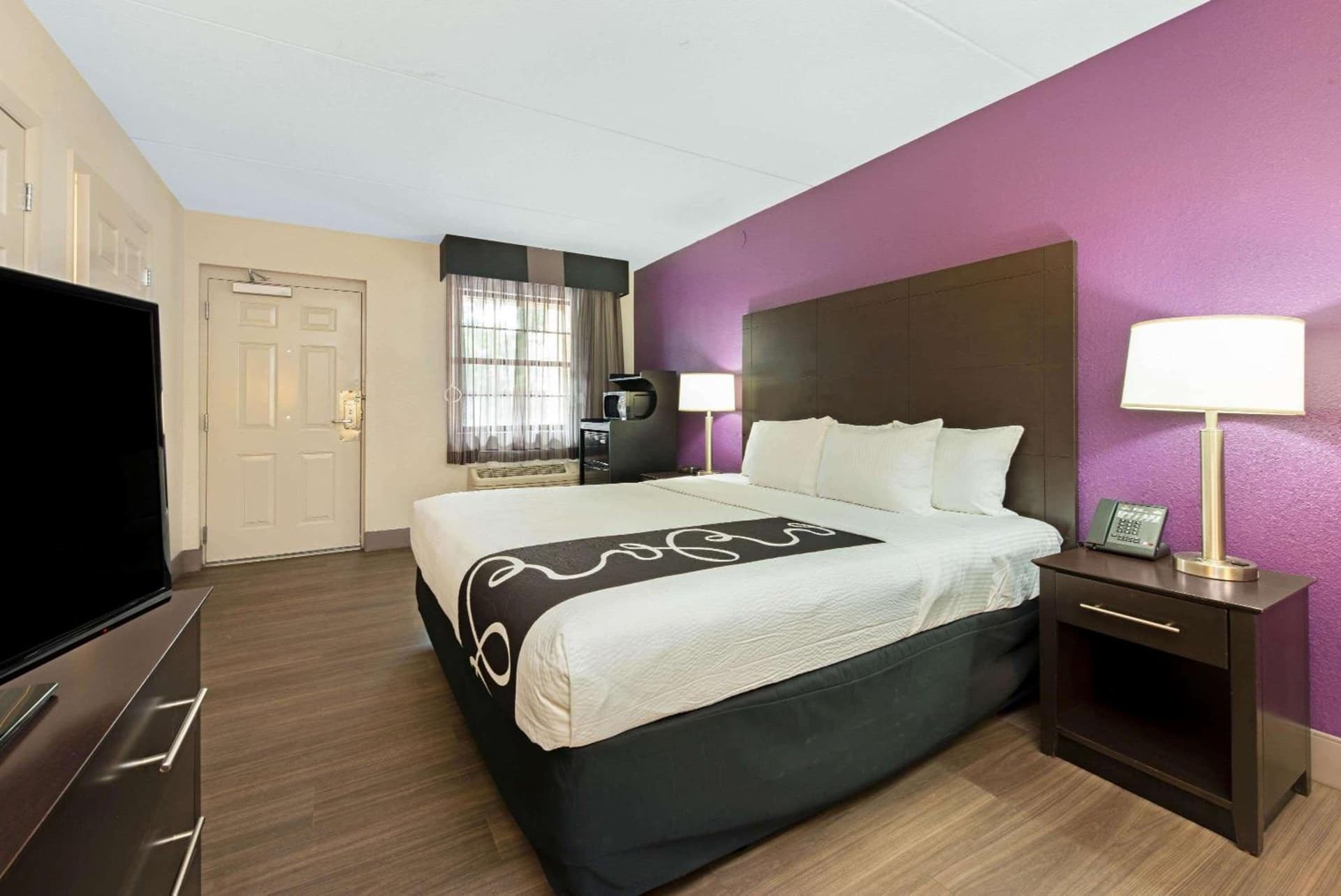 La Quinta Inn by Wyndham Miami Airport North gallery photo in Miami, FL — image 30