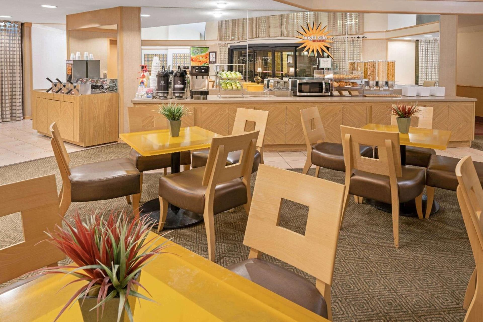 La Quinta by Wyndham Salt Lake City - Layton gallery photo in Layton, UT — image 6