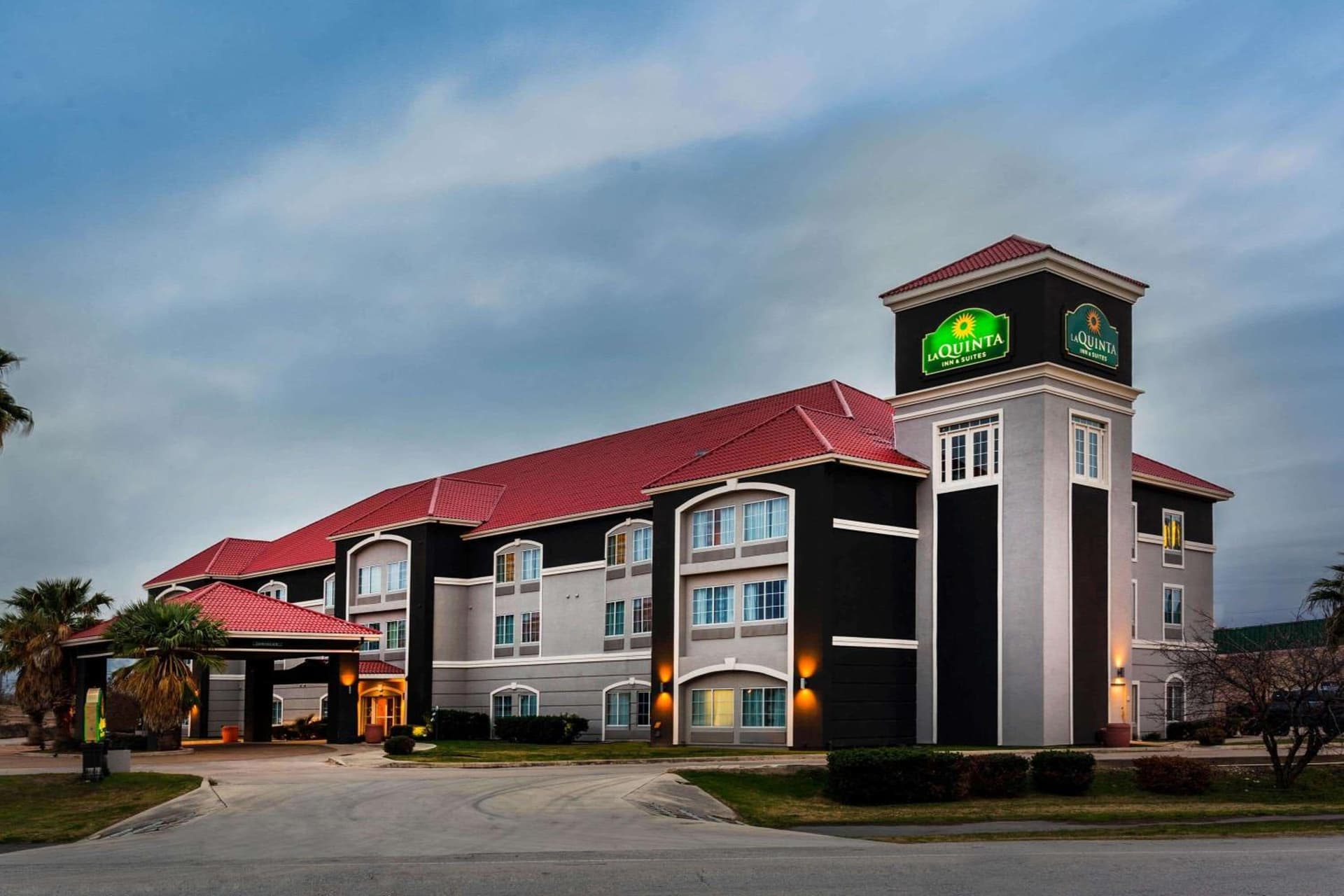 La Quinta by Wyndham Seguin featured exterior or lobby in Seguin, TX — similar hotel