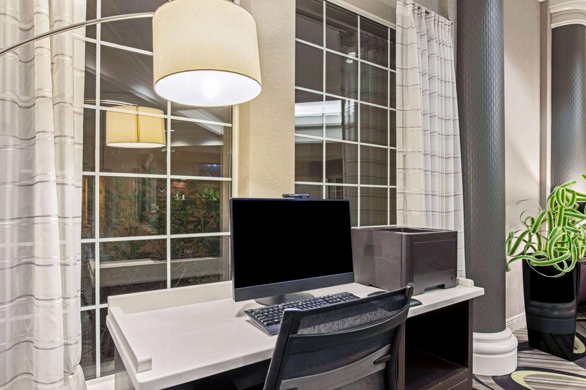 La Quinta by Wyndham Birmingham Homewood gallery photo in Birmingham, AL — image 40