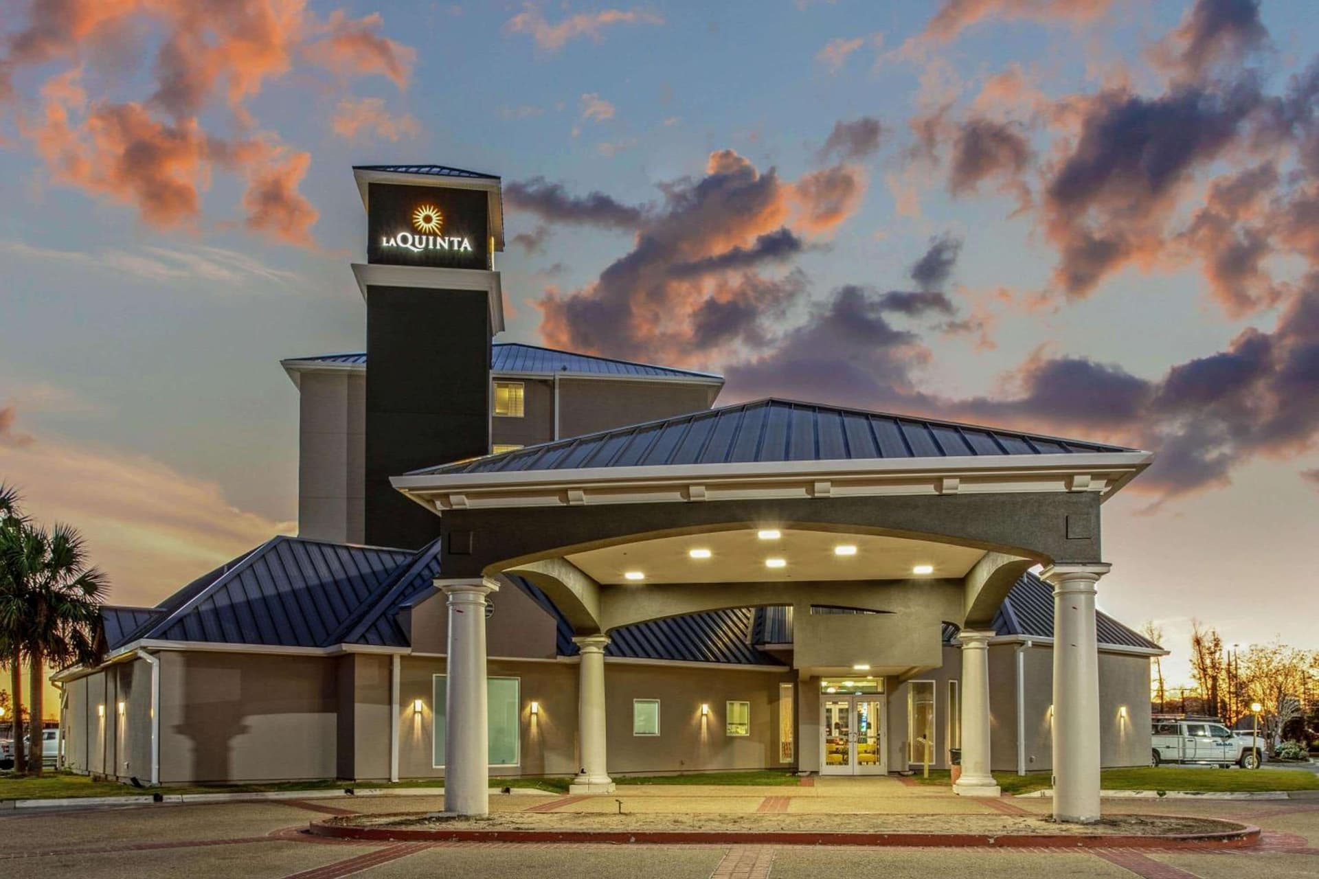 La Quinta Inn & Suites by Wyndham Panama City gallery photo in Panama City, FL — image 10