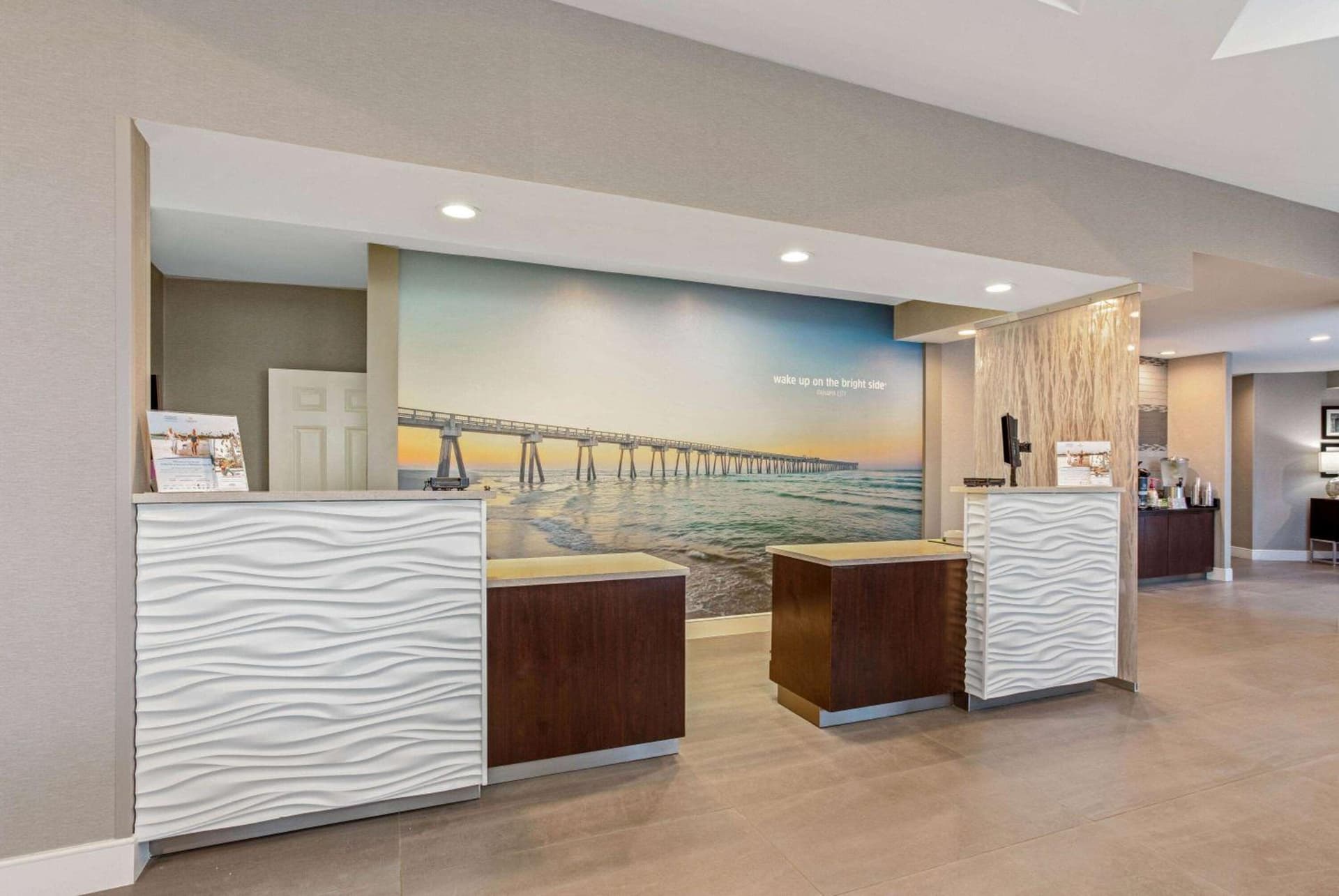 La Quinta Inn & Suites by Wyndham Panama City gallery photo in Panama City, FL — image 20