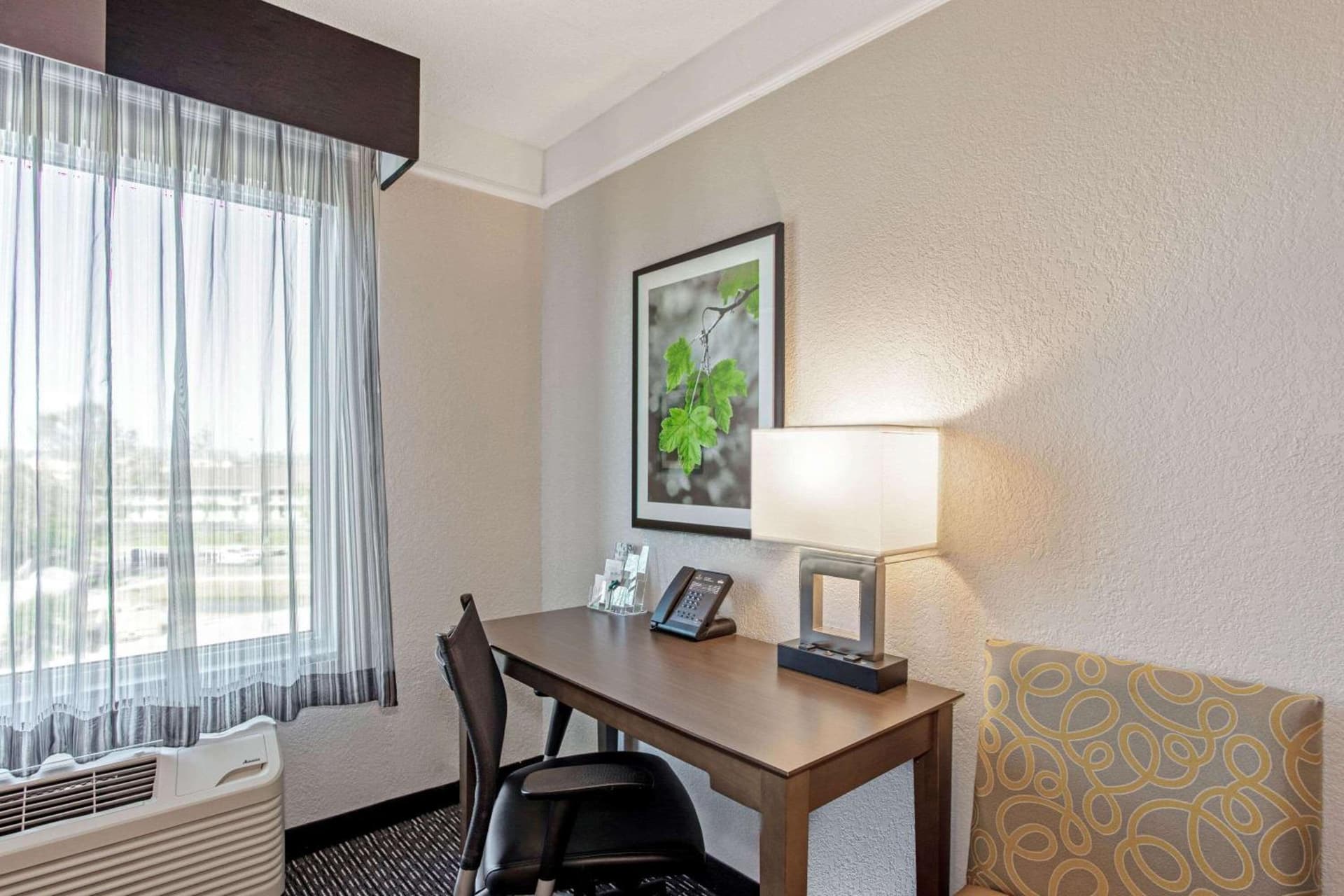 La Quinta Inn & Suites by Wyndham Panama City gallery photo in Panama City, FL — image 29