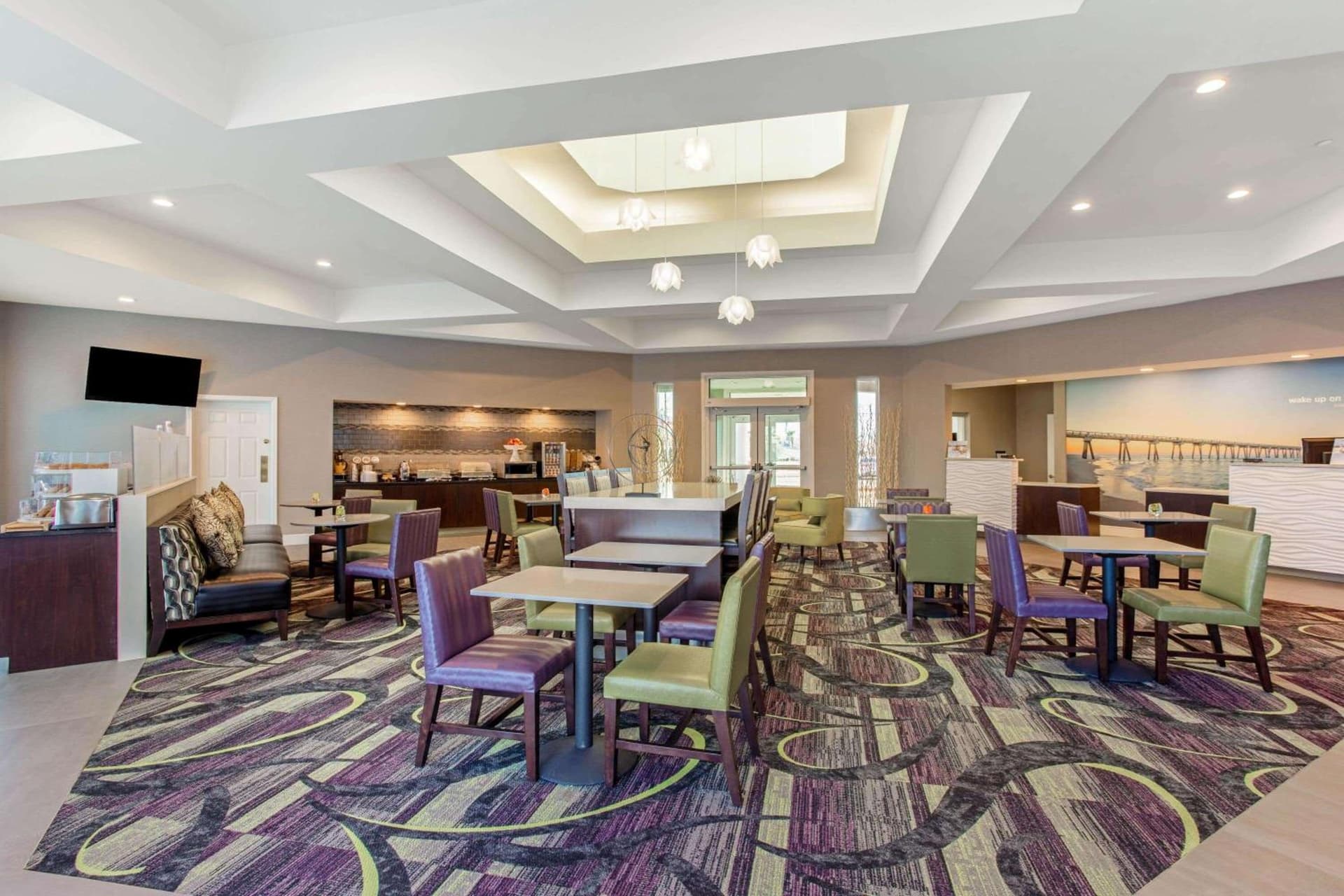 La Quinta Inn & Suites by Wyndham Panama City gallery photo in Panama City, FL — image 5