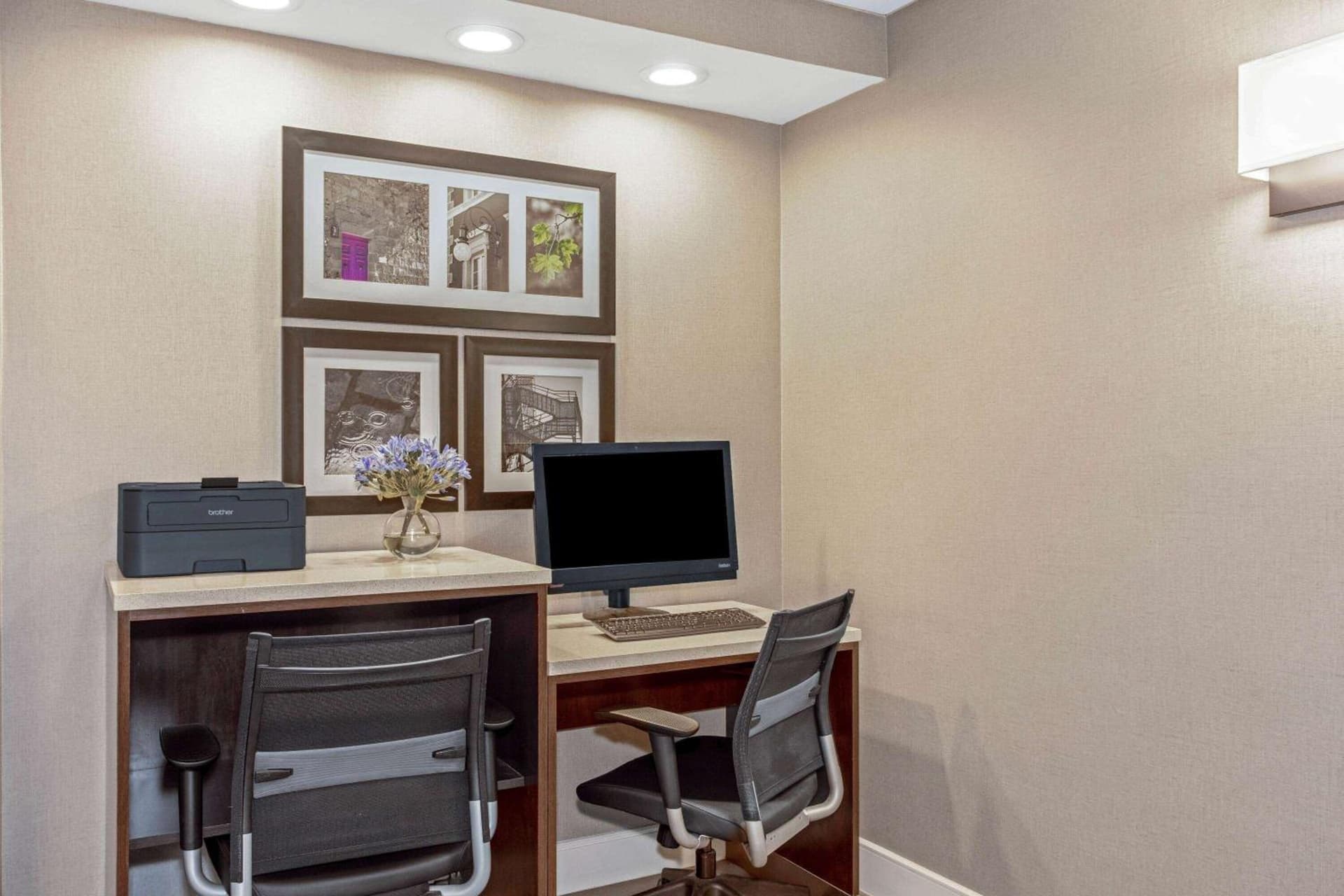 La Quinta Inn & Suites by Wyndham Panama City gallery photo in Panama City, FL — image 38