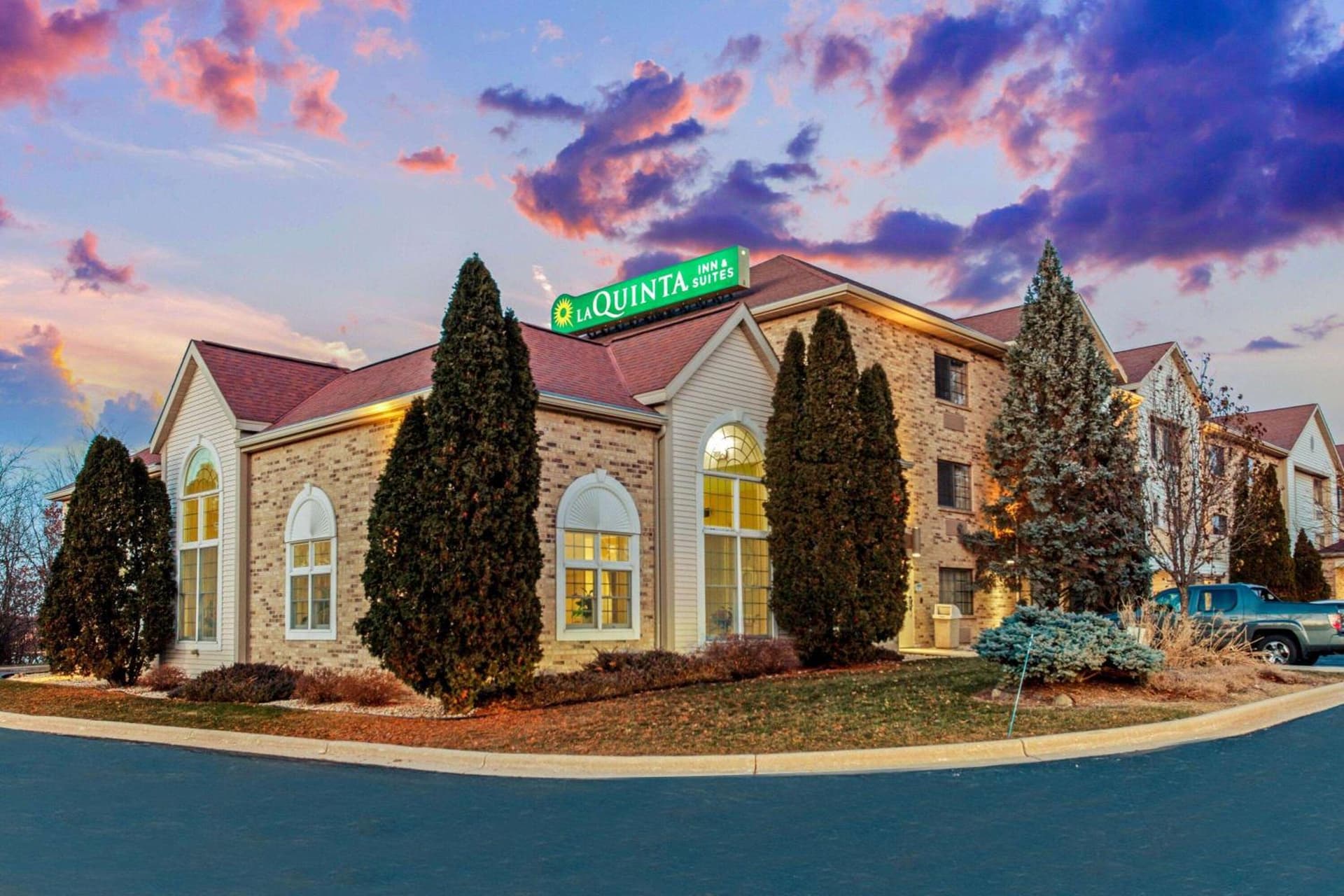 La Quinta by Wyndham Milwaukee Delafield property views in Delafield, WI — gallery photo 3
