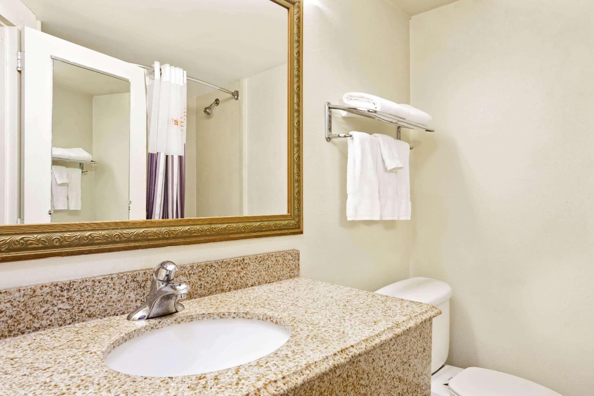 La Quinta by Wyndham Stamford / New York City gallery photo in Stamford, CT — image 40