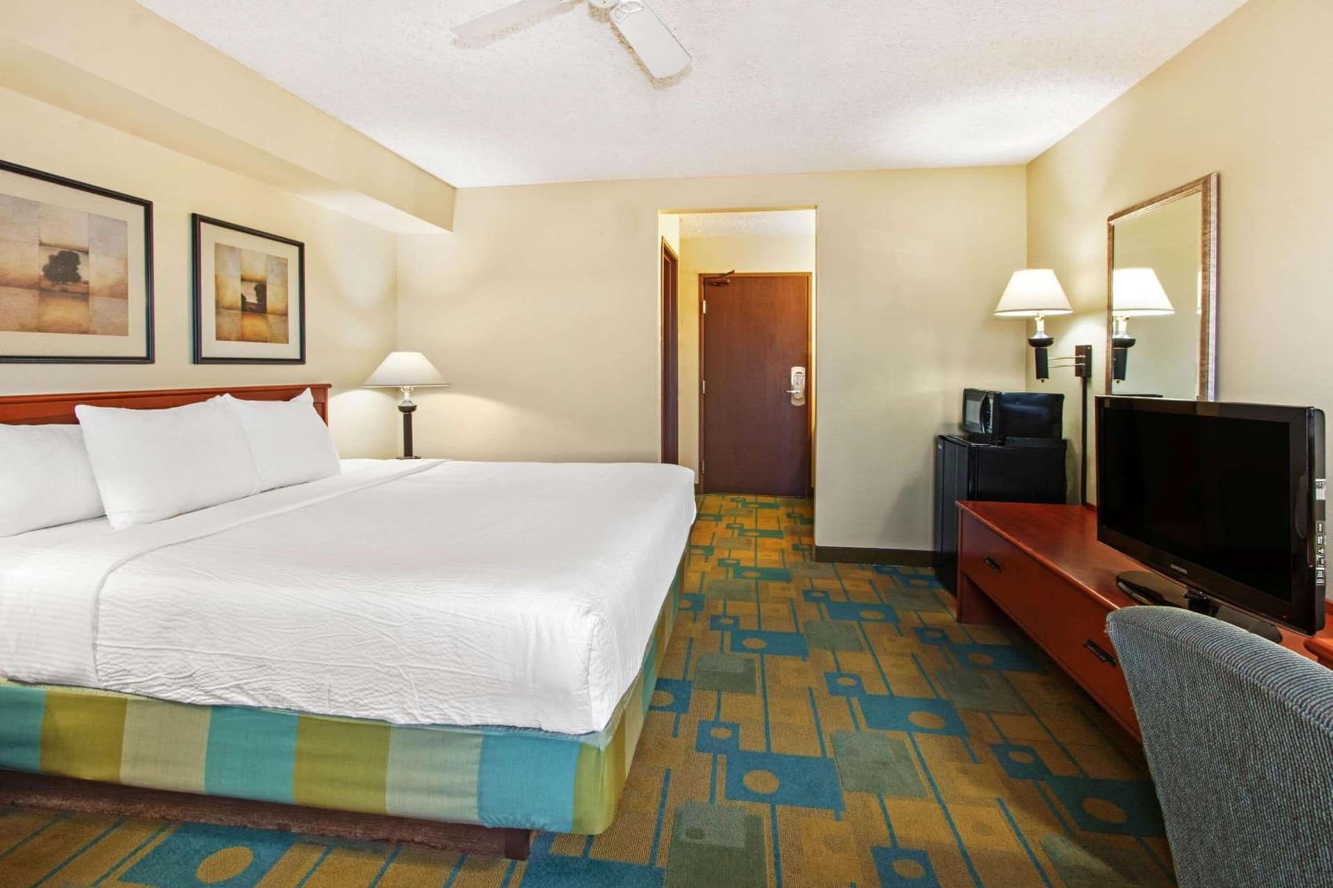La Quinta by Wyndham Albuquerque Journal Ctr NW gallery photo in Albuquerque, NM — image 6