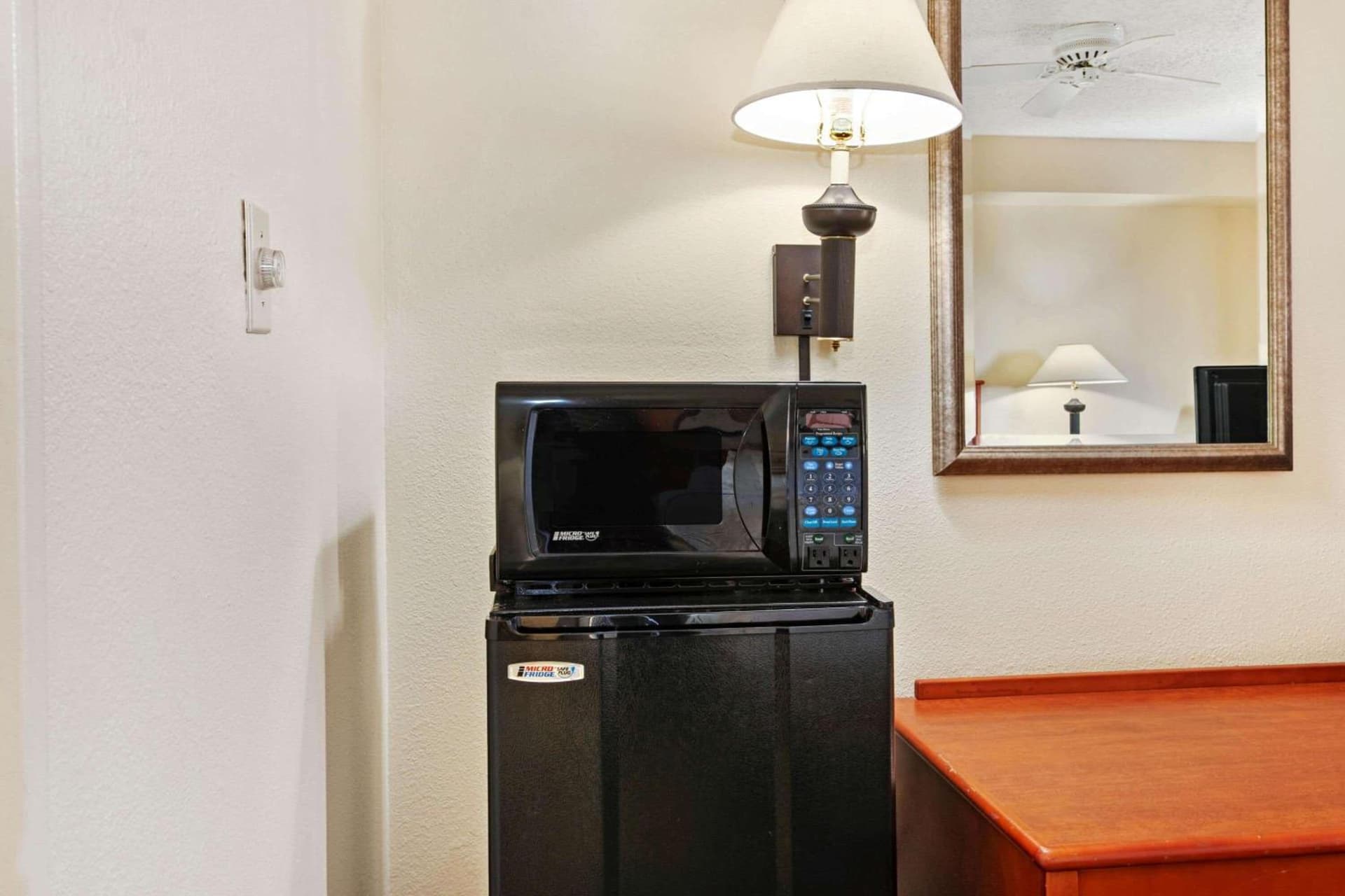 La Quinta by Wyndham Albuquerque Journal Ctr NW gallery photo in Albuquerque, NM — image 13