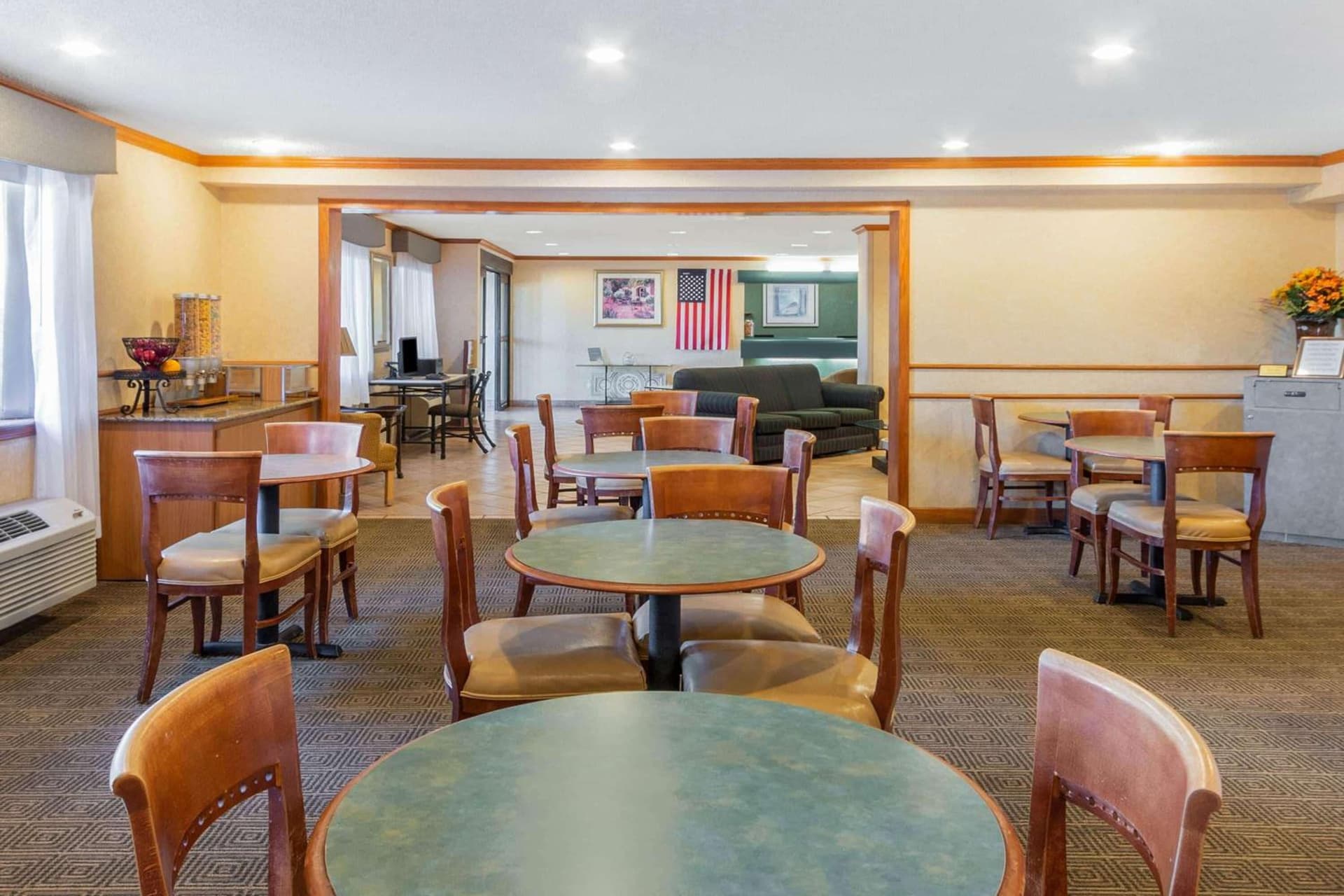La Quinta Inn & Suites by Wyndham Las Cruces Organ Mountain gallery photo in Las Cruces, NM — image 4