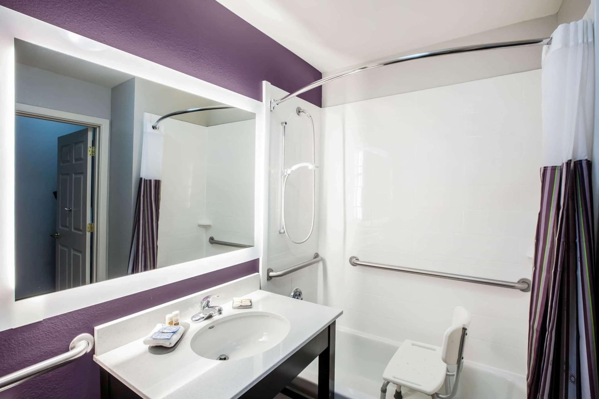 La Quinta by Wyndham Lubbock North gallery photo in Lubbock, TX — image 30