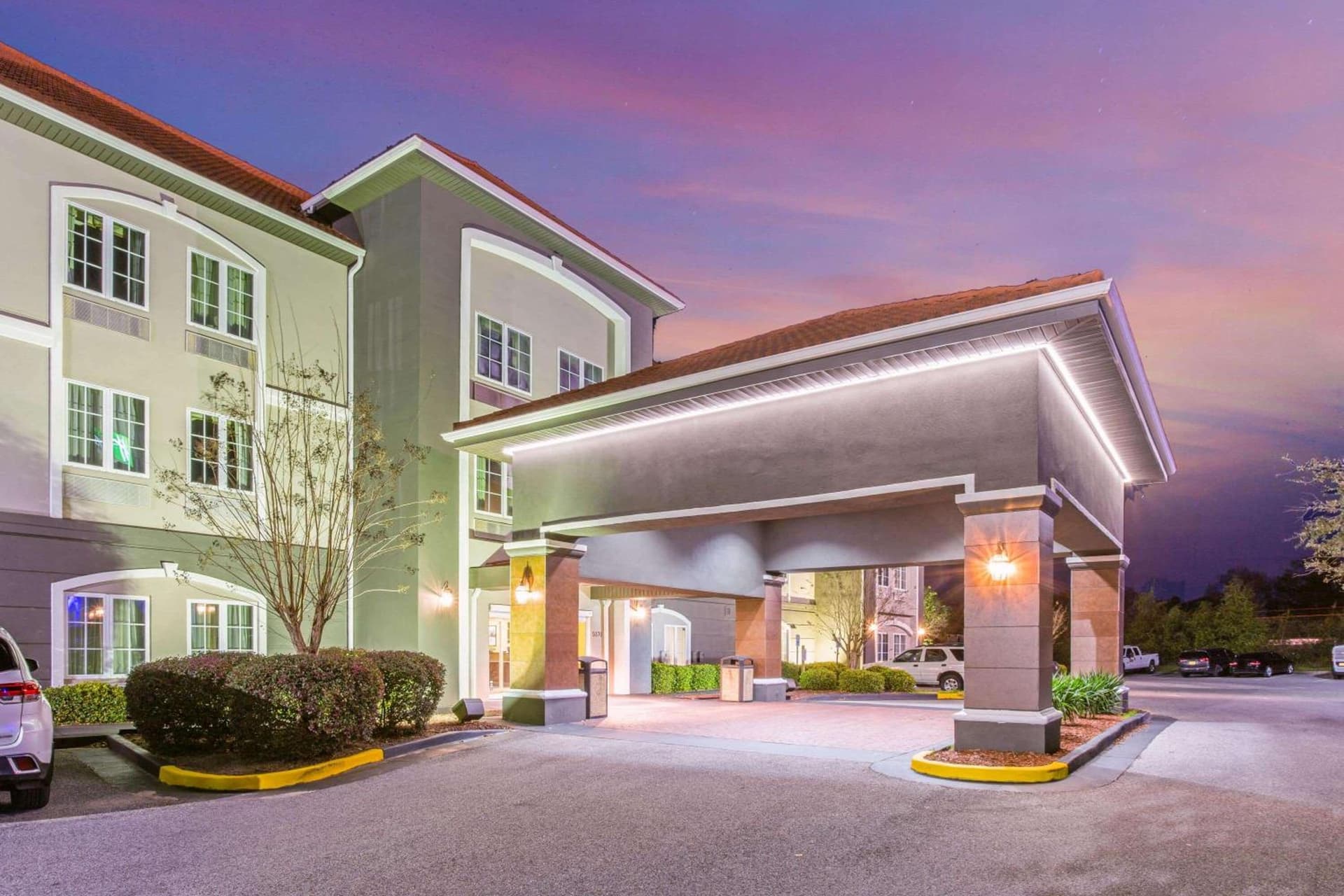 Stay Express Inn & Suites - Mobile, Al property views in Mobile, AL — gallery photo 3