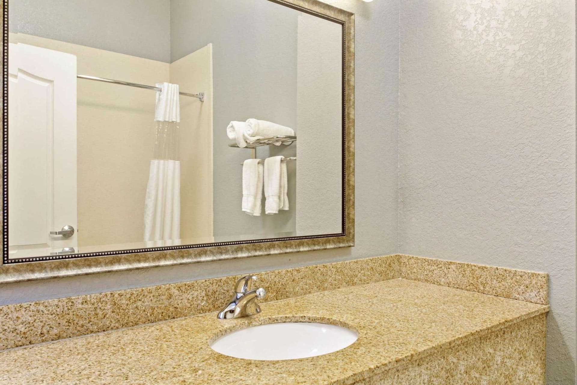 Stay Express Inn & Suites - Mobile, Al gallery photo in Mobile, AL — image 22