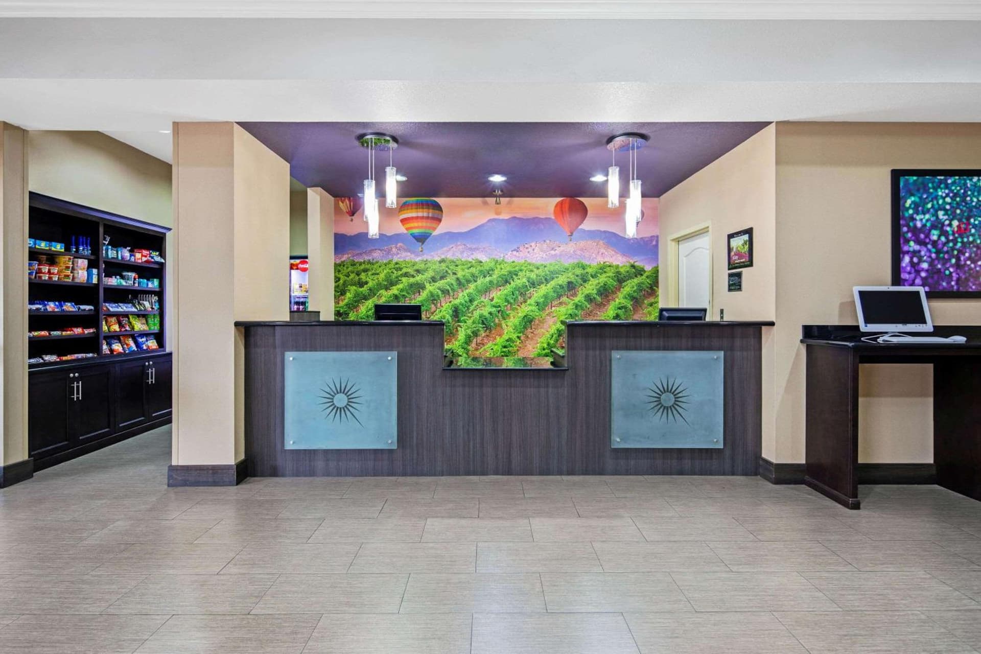 La Quinta by Wyndham Temecula property views in Temecula, CA — gallery photo 3