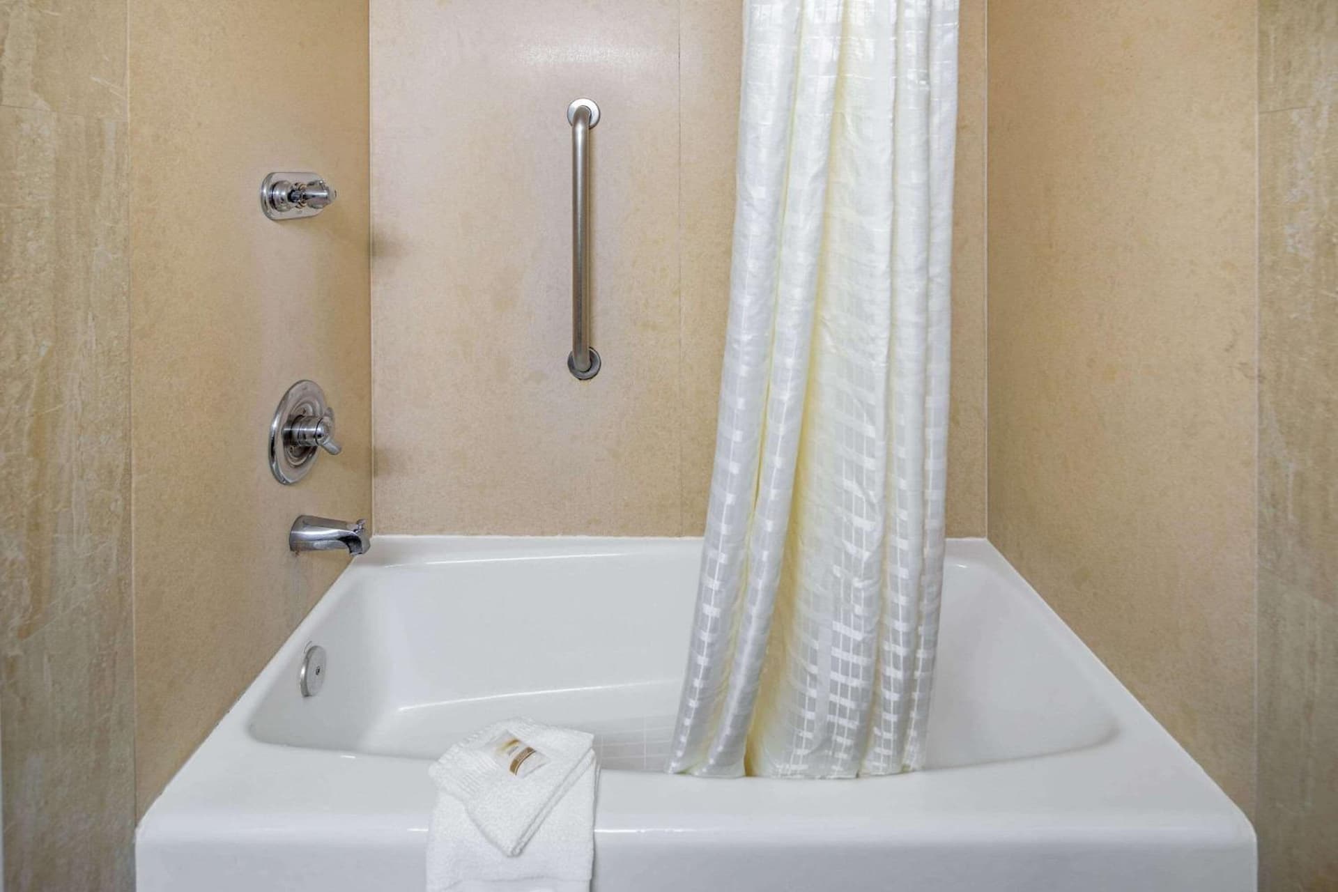 La Quinta by Wyndham Temecula gallery photo in Temecula, CA — image 5