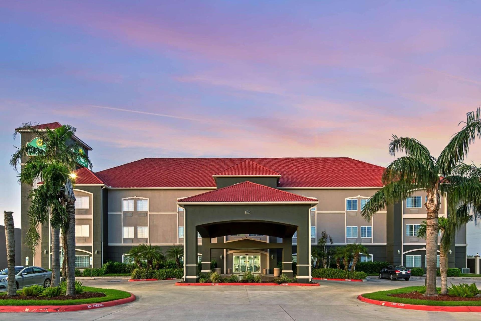La Quinta Inn & Suites by Wyndham Mercedes Outlet Mall property views in Mercedes, TX — gallery photo 3