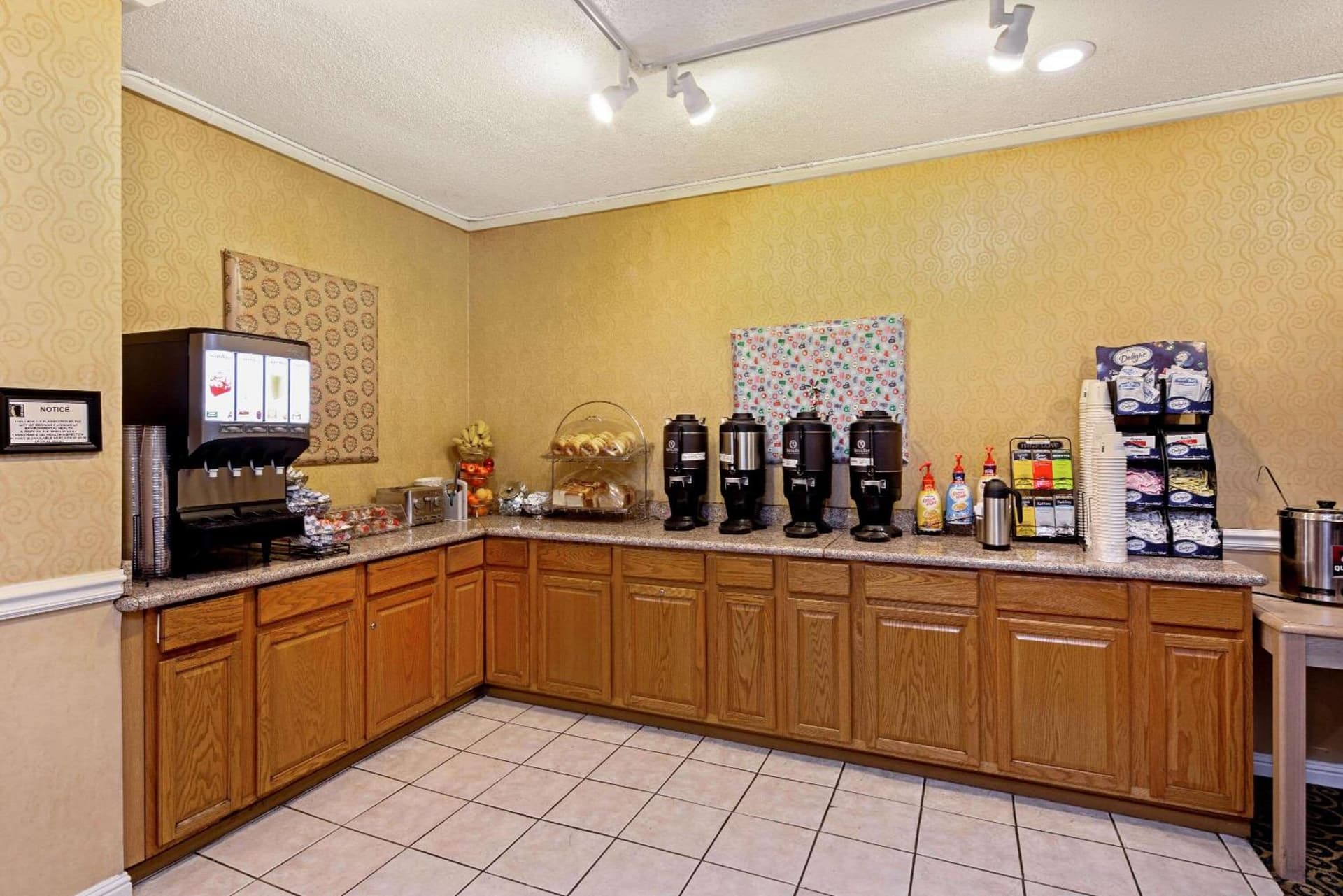 La Quinta Inn by Wyndham Berkeley gallery photo in Berkeley, CA — image 4