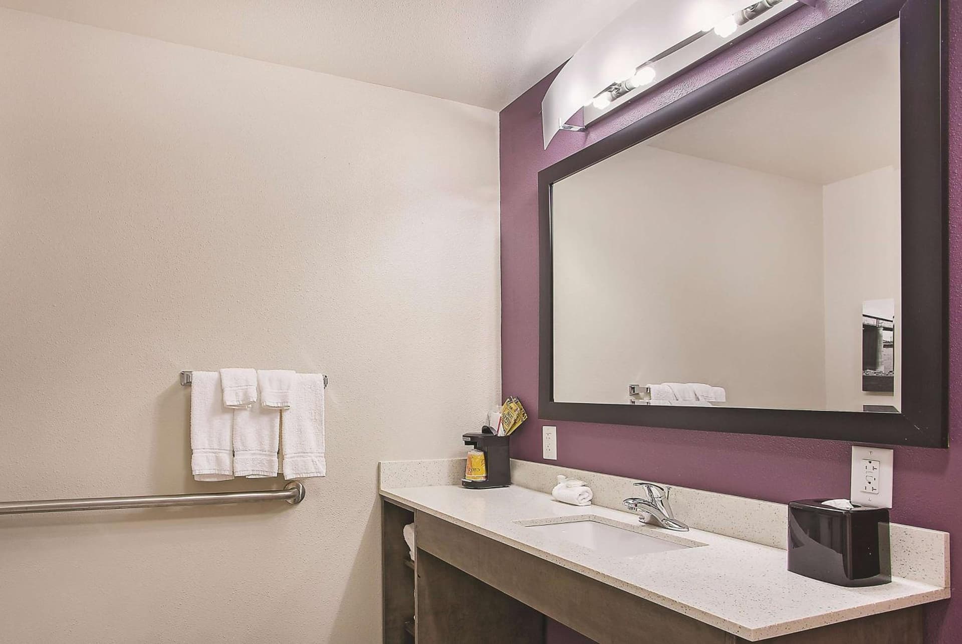 La Quinta by Wyndham Chattanooga - Lookout Mtn gallery photo in Chattanooga, TN — image 45