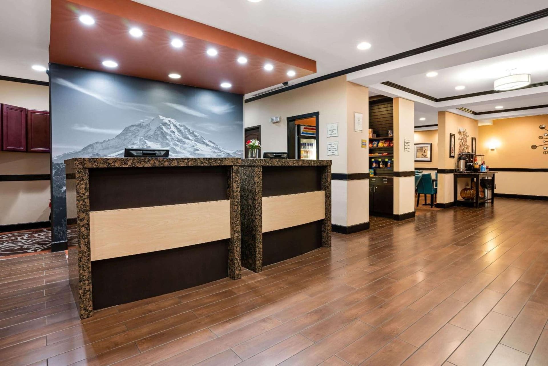 La Quinta by Wyndham Auburn property views in Auburn, WA — gallery photo 3