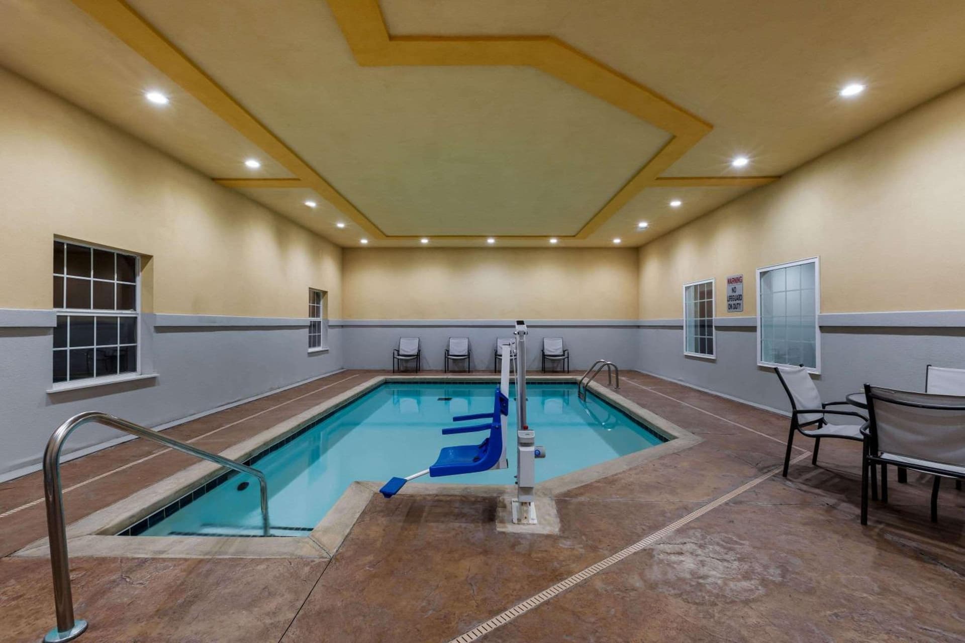 Comfort Inn & Suites property views in Claremore, OK — gallery photo 3