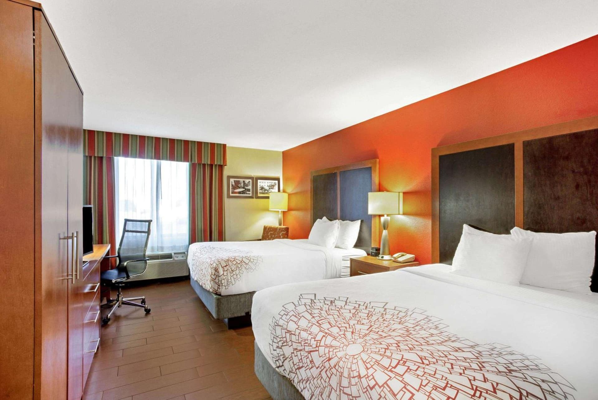 La Quinta by Wyndham Williamsburg Historic Area interior in Williamsburg, VA — gallery photo 2