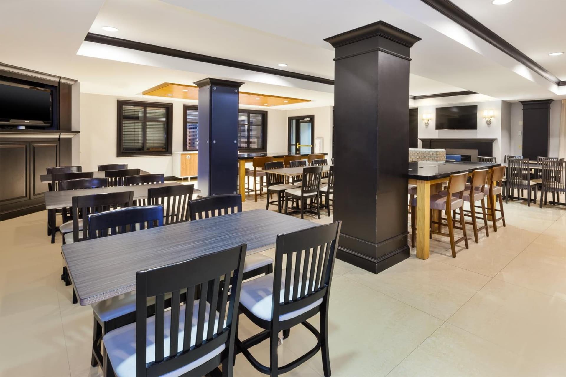 Holiday Inn Express Hotel & Suites Warminster-Horsham by IHG gallery photo in Warminster, PA — image 33