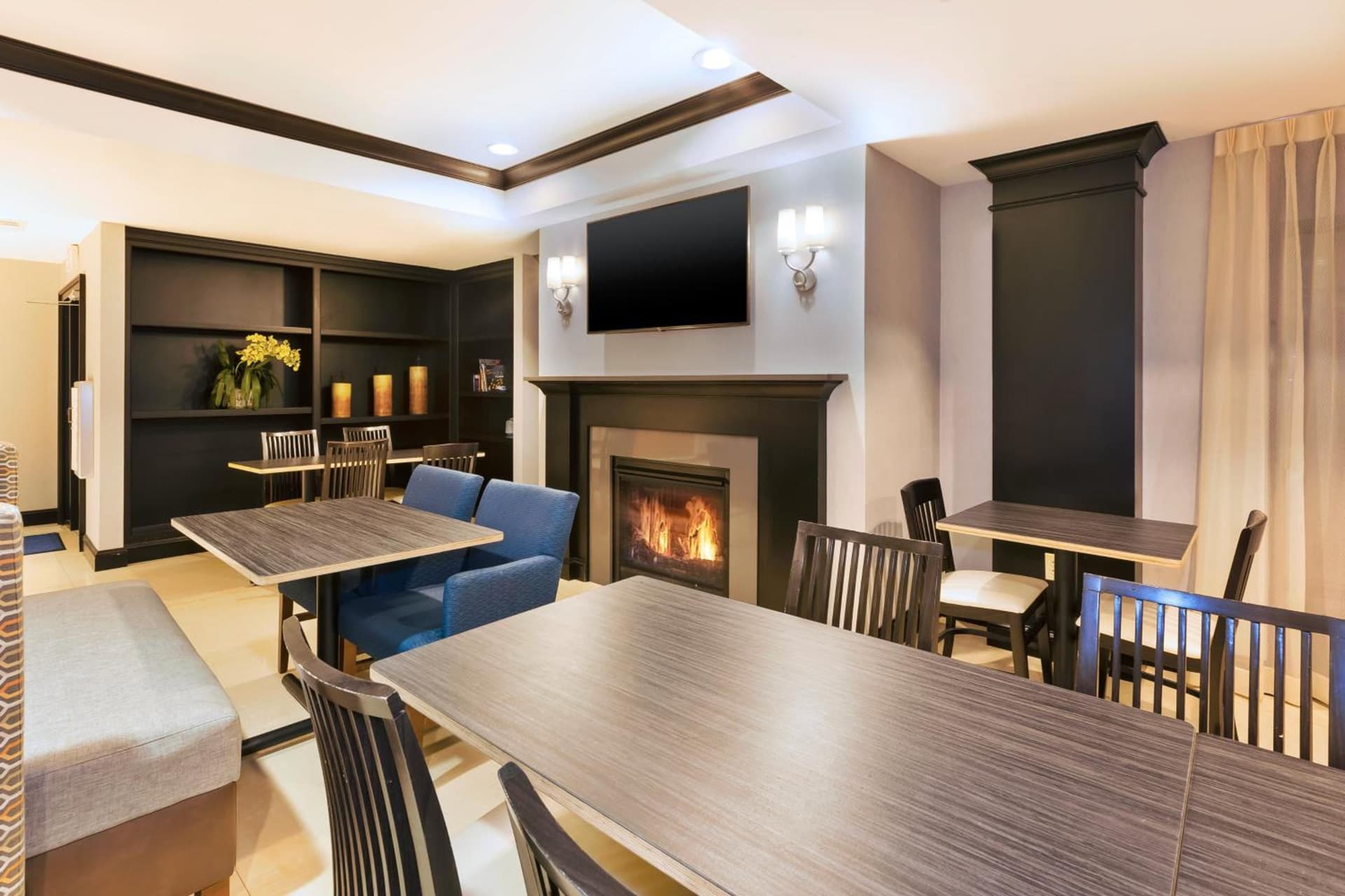 Holiday Inn Express Hotel & Suites Warminster-Horsham by IHG gallery photo in Warminster, PA — image 5