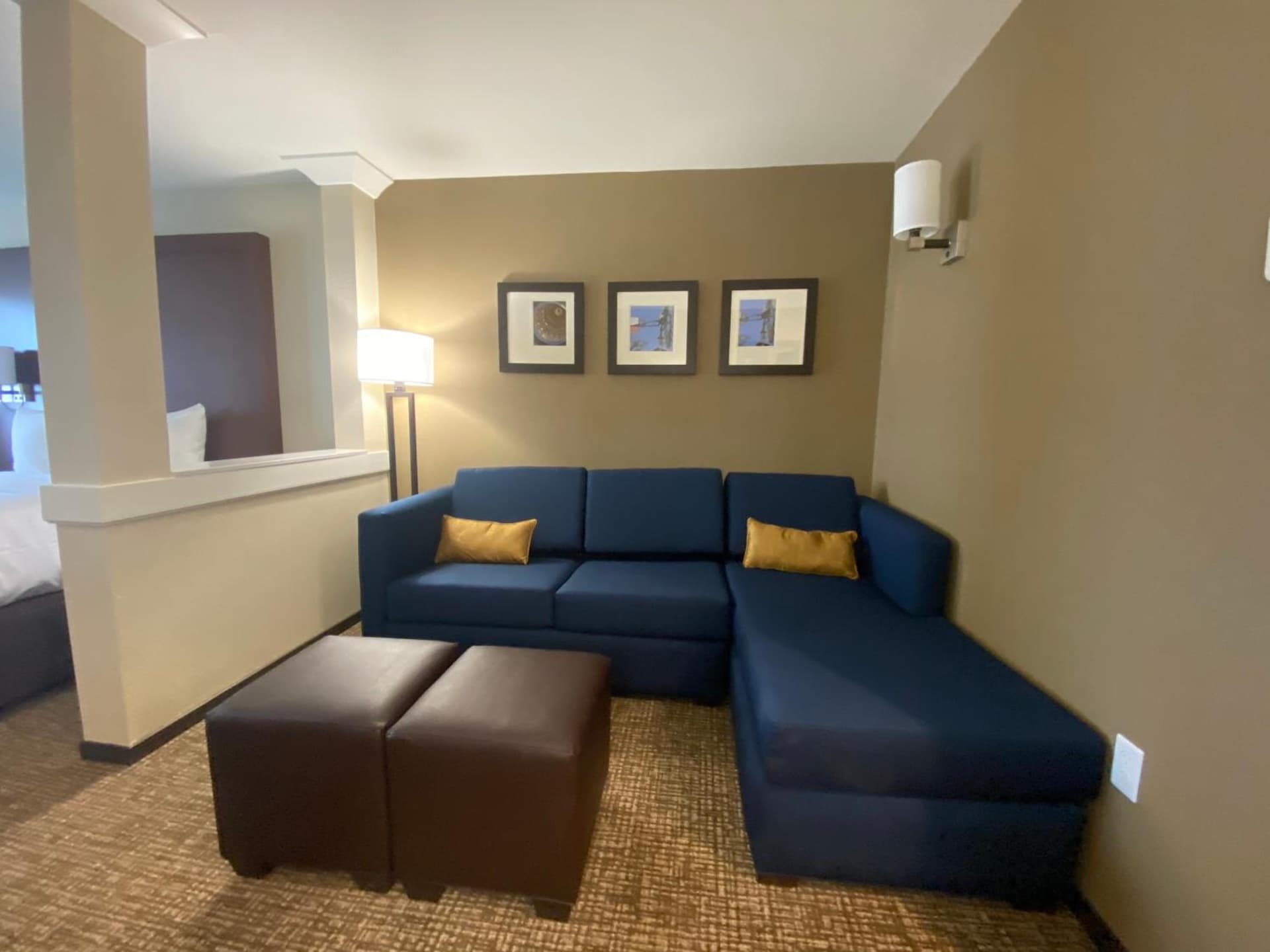Comfort Suites Midland West gallery photo in Midland, TX — image 10