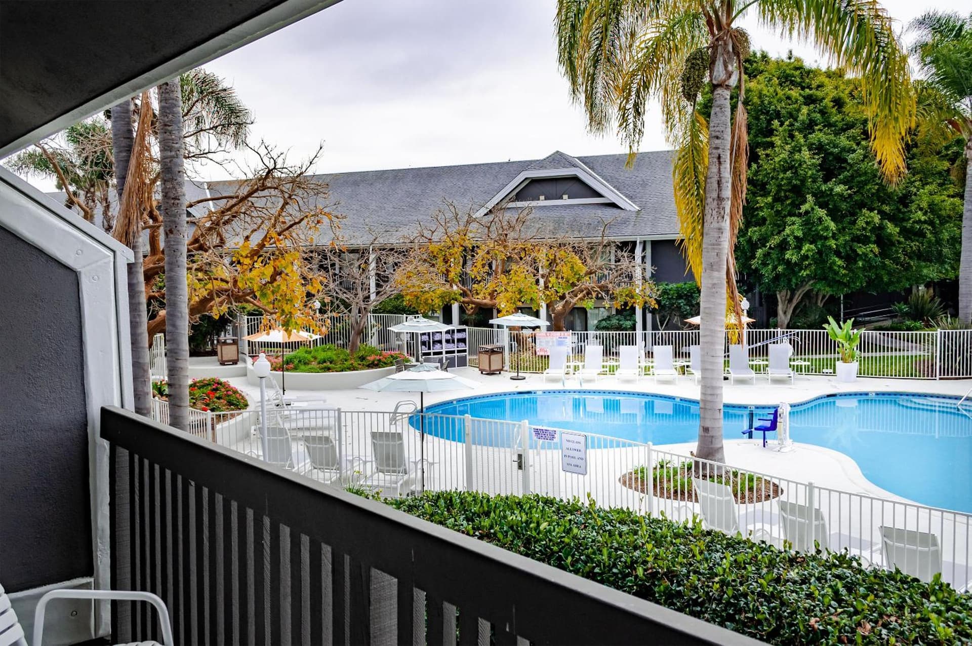 Carlsbad by the Sea Hotel interior in Carlsbad, CA — gallery photo 2