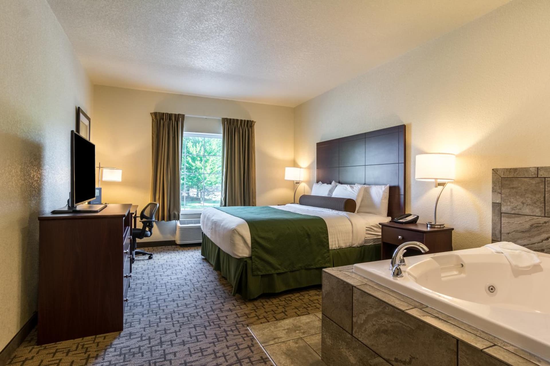 Cobblestone Hotel & Suites - Erie gallery photo in Erie, PA — image 8