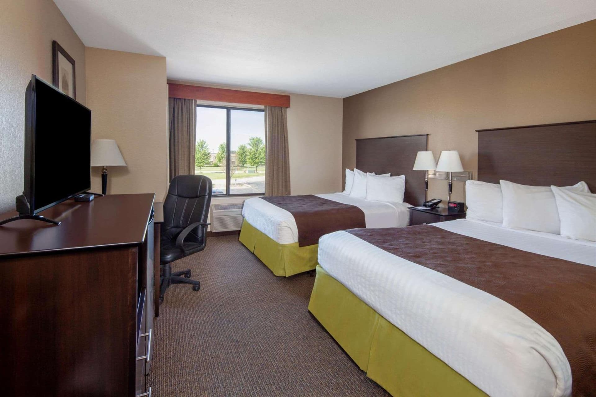 Comfort Inn & Suites Rochester South Mayo Clinic gallery photo in Rochester, MN — image 24