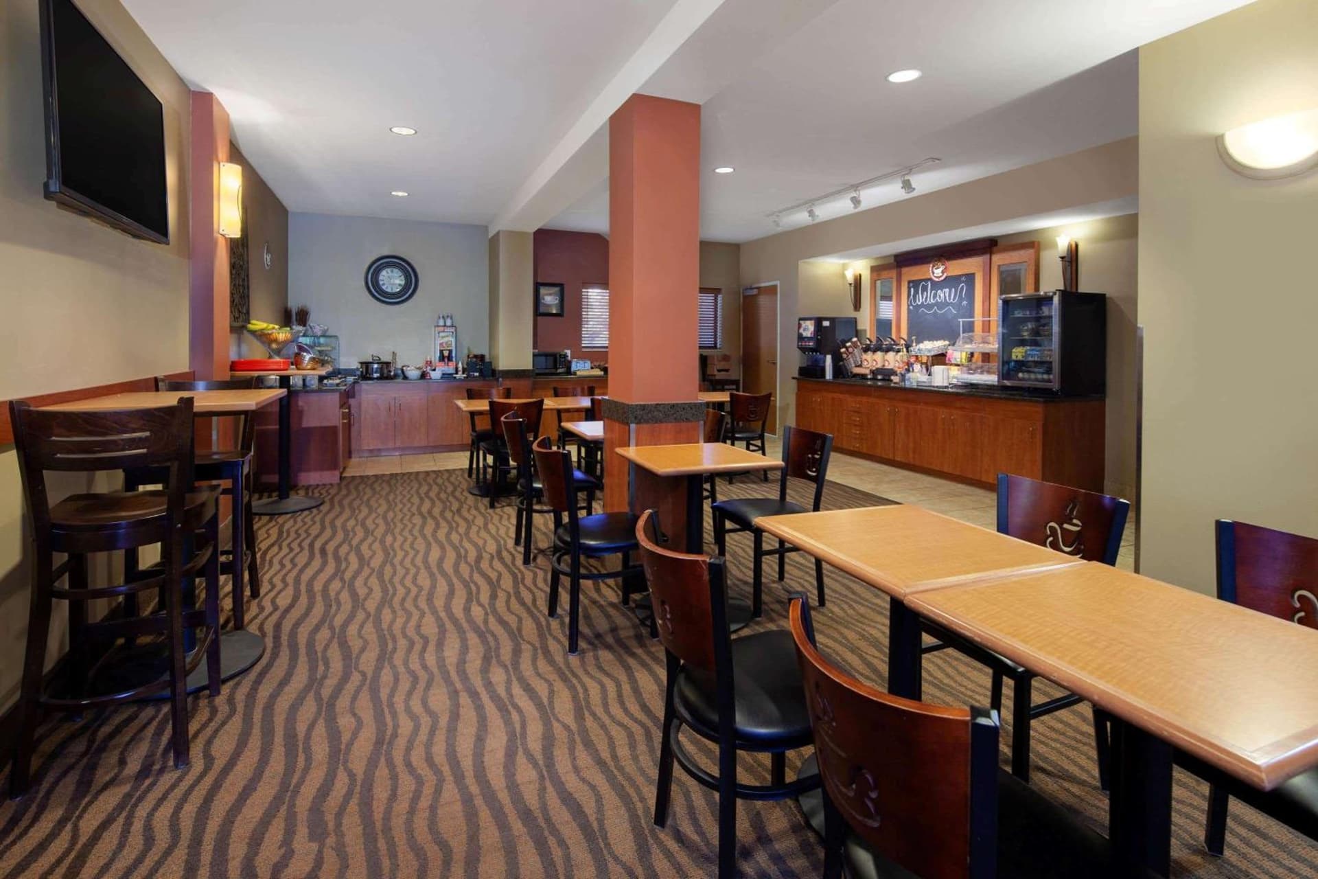 Comfort Inn & Suites Rochester South Mayo Clinic gallery photo in Rochester, MN — image 37