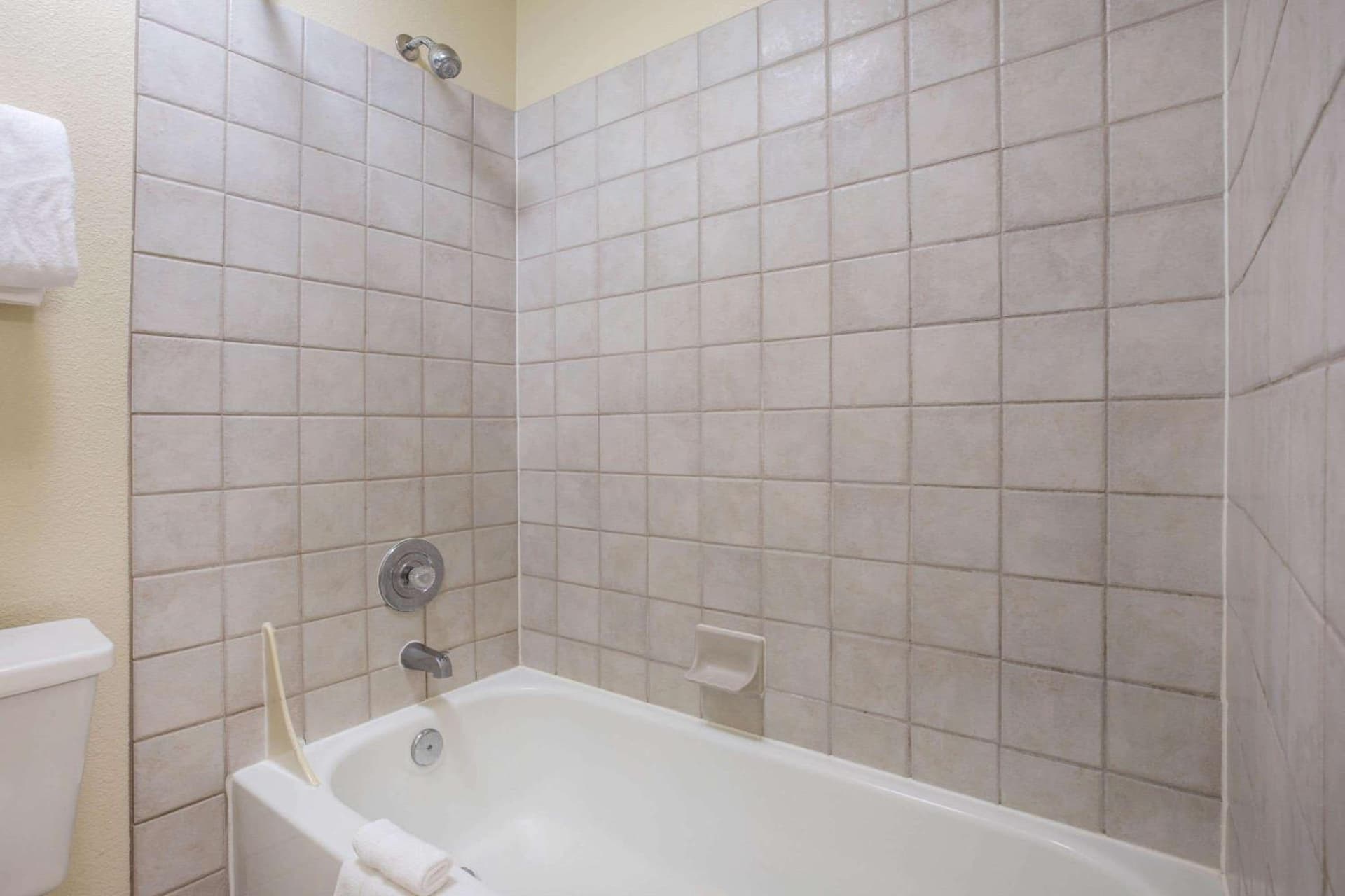 Baymont by Wyndham Yakima Riverfront gallery photo in Yakima, WA — image 23