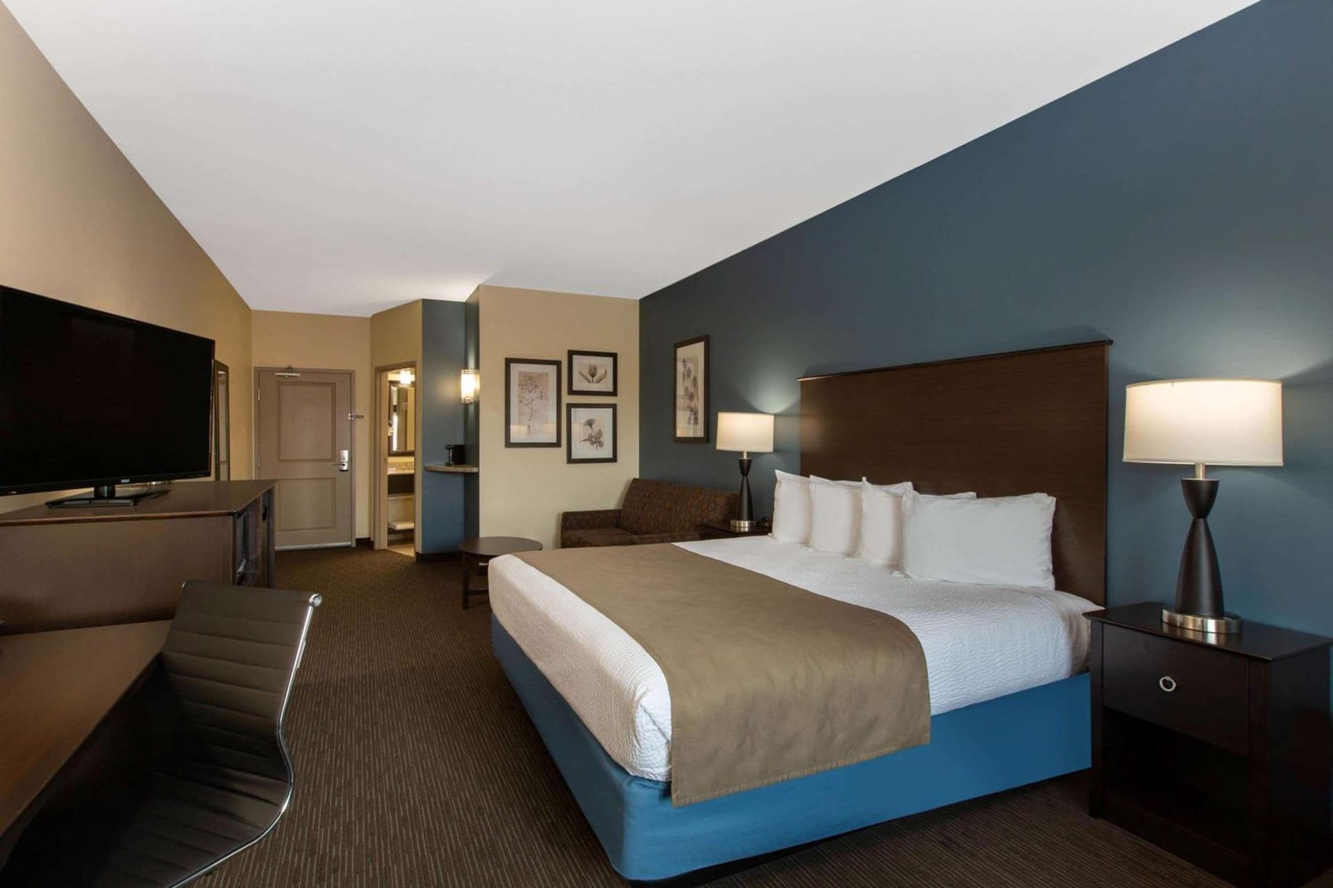AmericInn by Wyndham Sioux Falls North gallery photo in Sioux Falls, SD — image 40