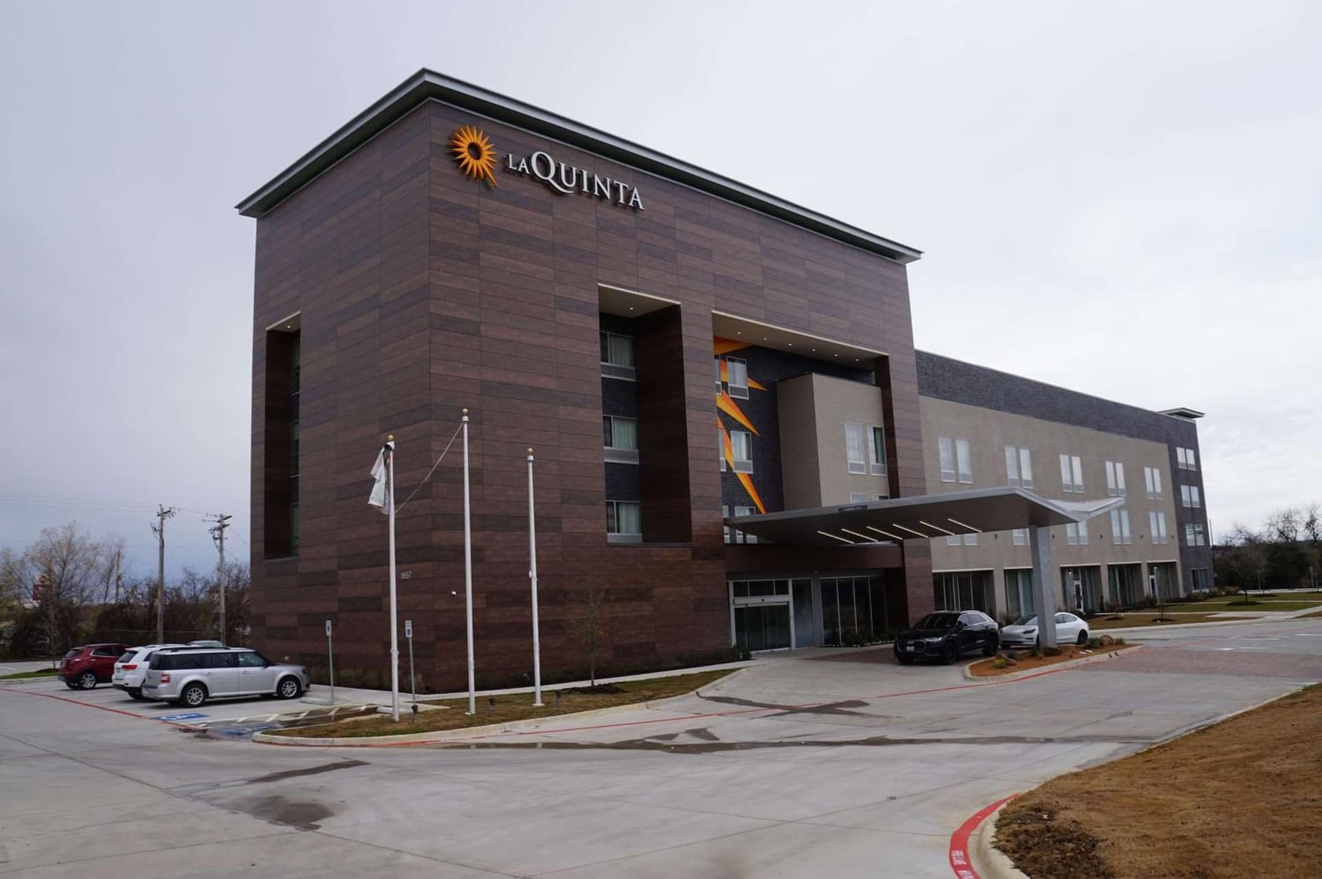La Quinta Inn & Suites by Wyndham Lewisville gallery photo in Lewisville, TX — image 25