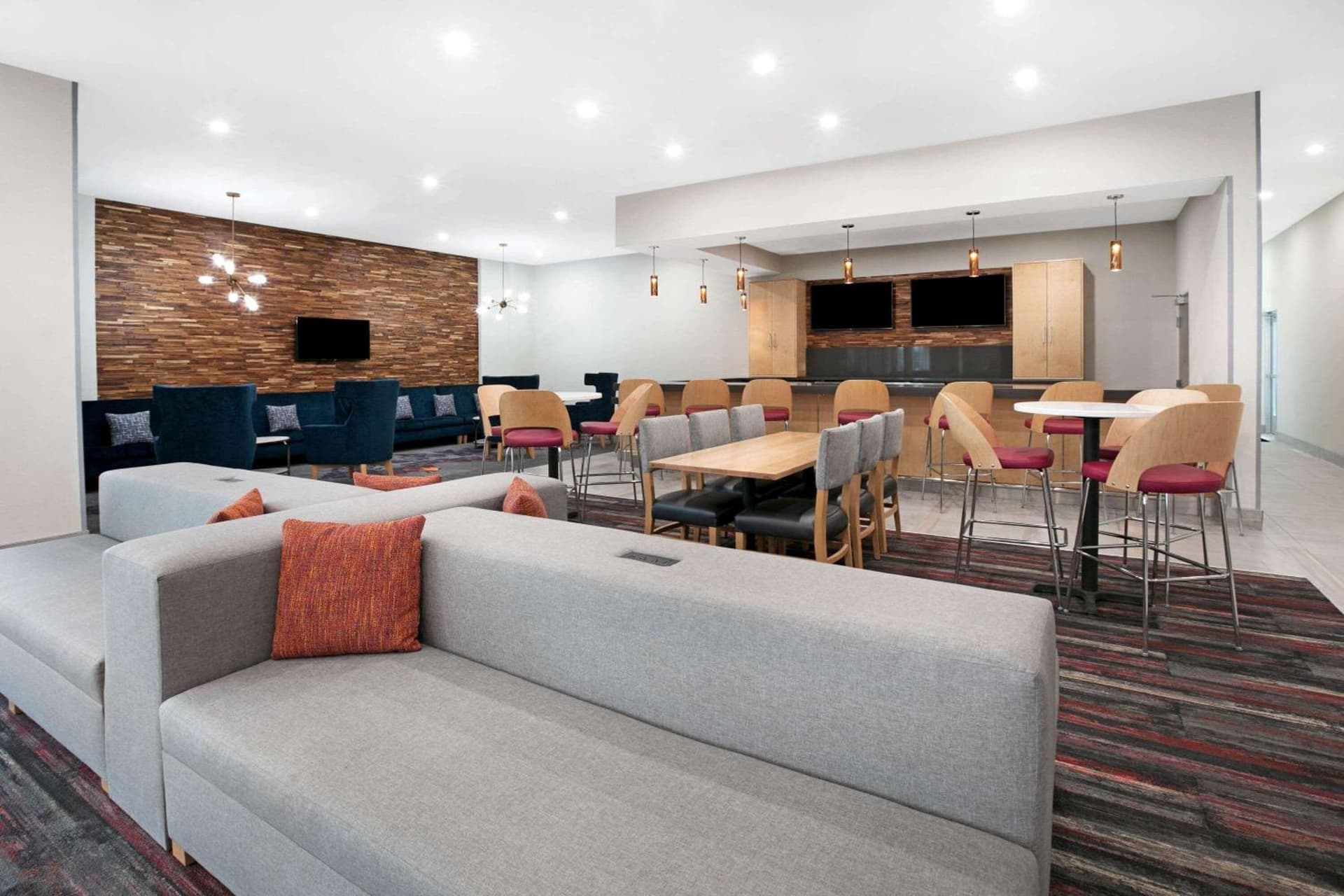 La Quinta Inn & Suites by Wyndham Lewisville gallery photo in Lewisville, TX — image 38